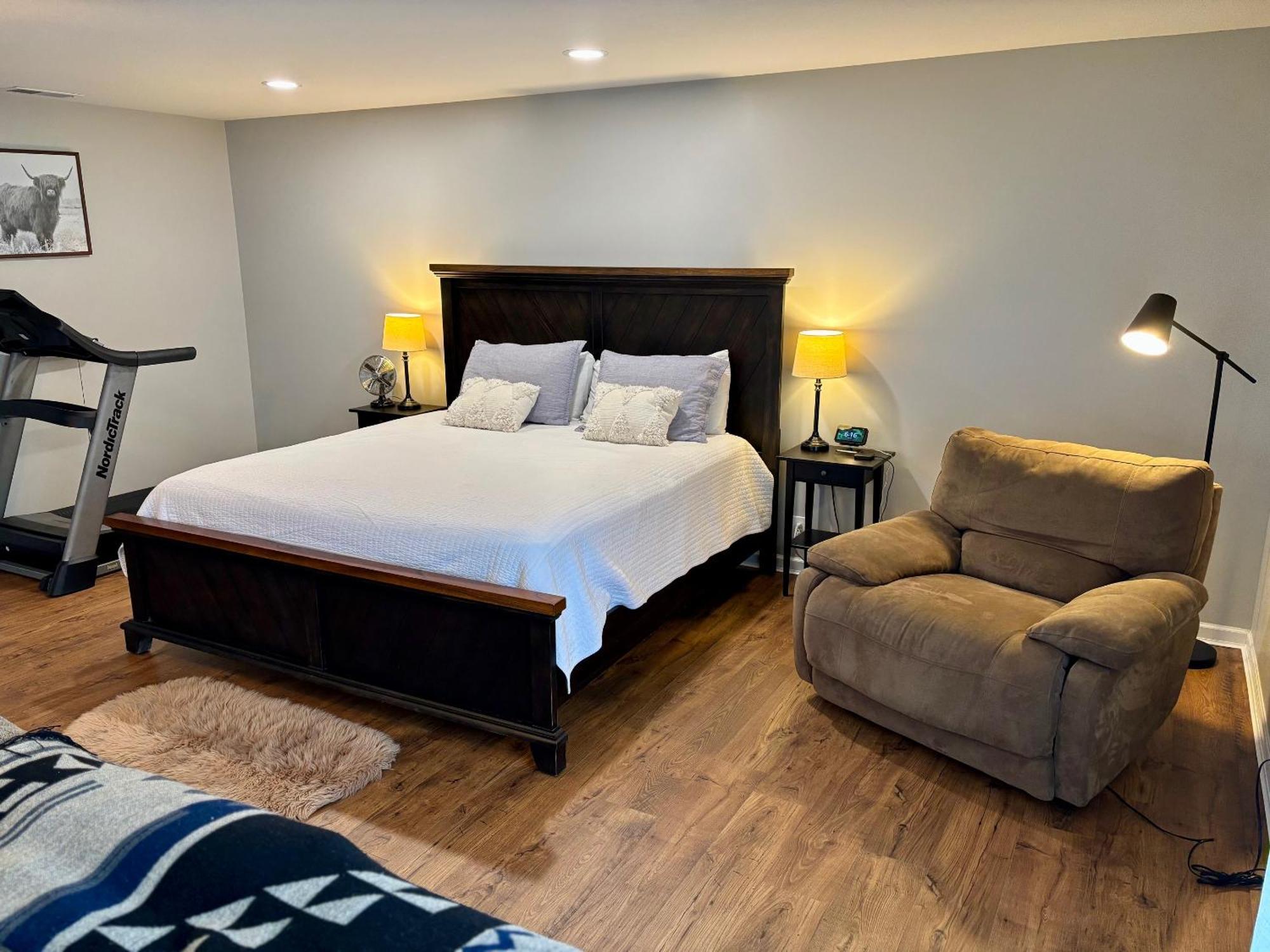 Holiday home Awesome Outdoor Area, 2 Living Rooms, Arcade Game, Smart Tvs, King Beds, Hot Tub Gatlinburg