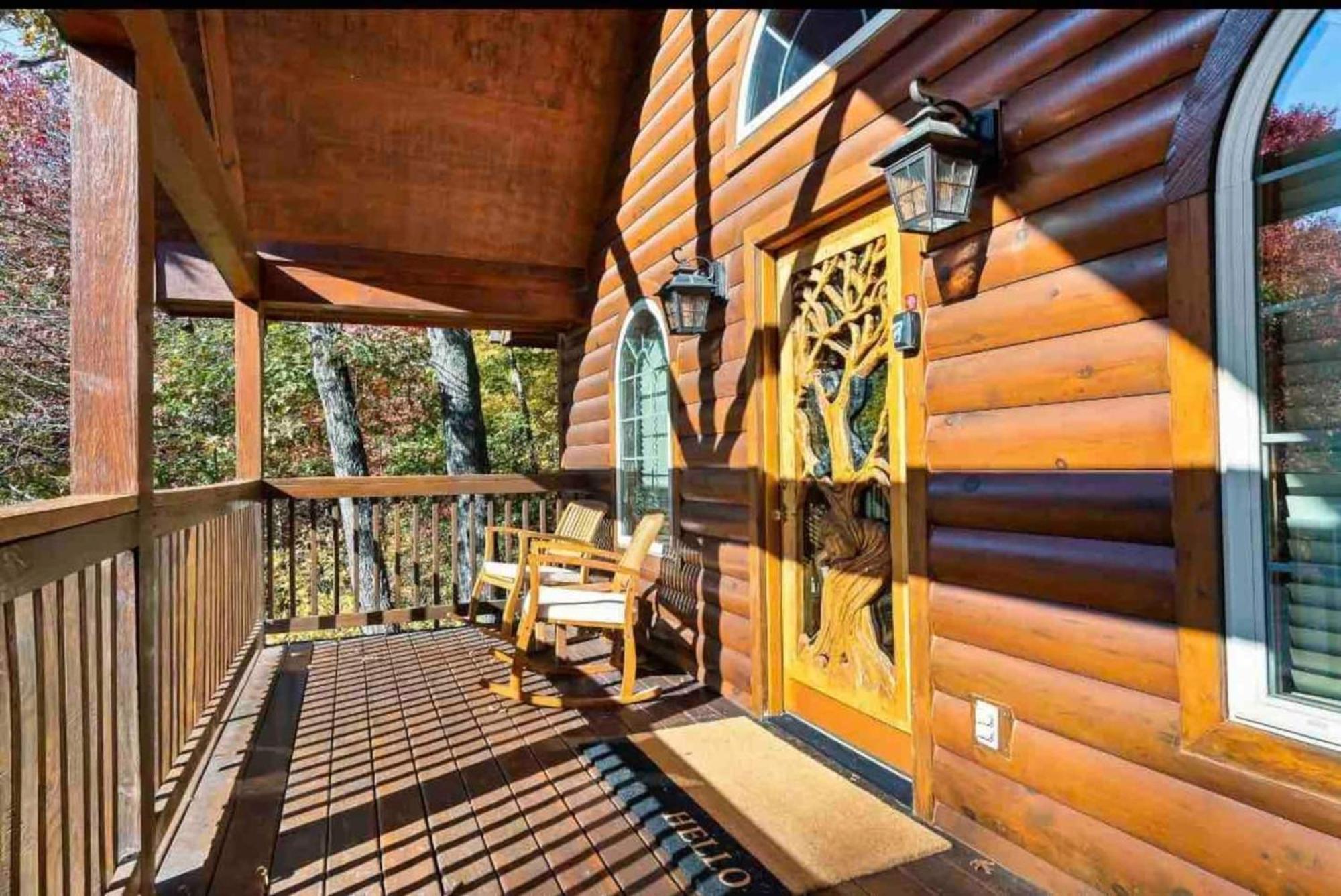 Lovely Near Gsmnp & Attractions -hot Tub! Holiday home