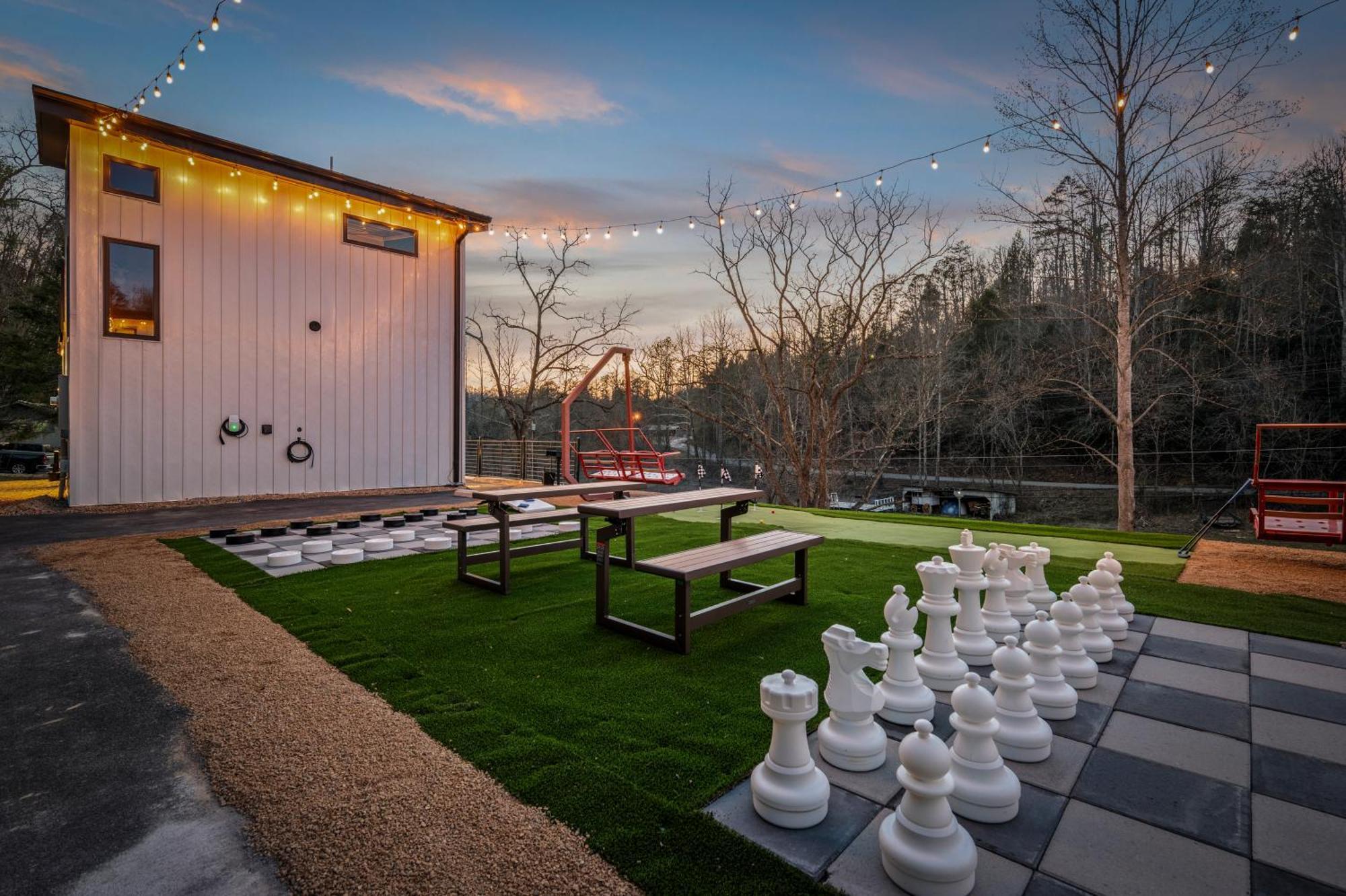 Artisans Retreat Chalet Gatlinburg