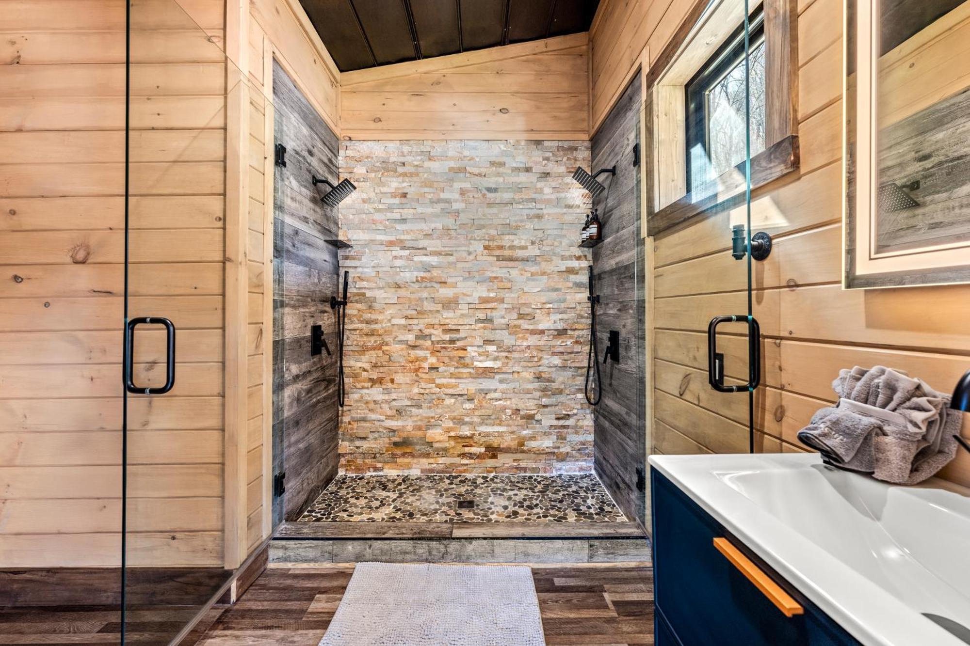 Artisans Retreat Chalet