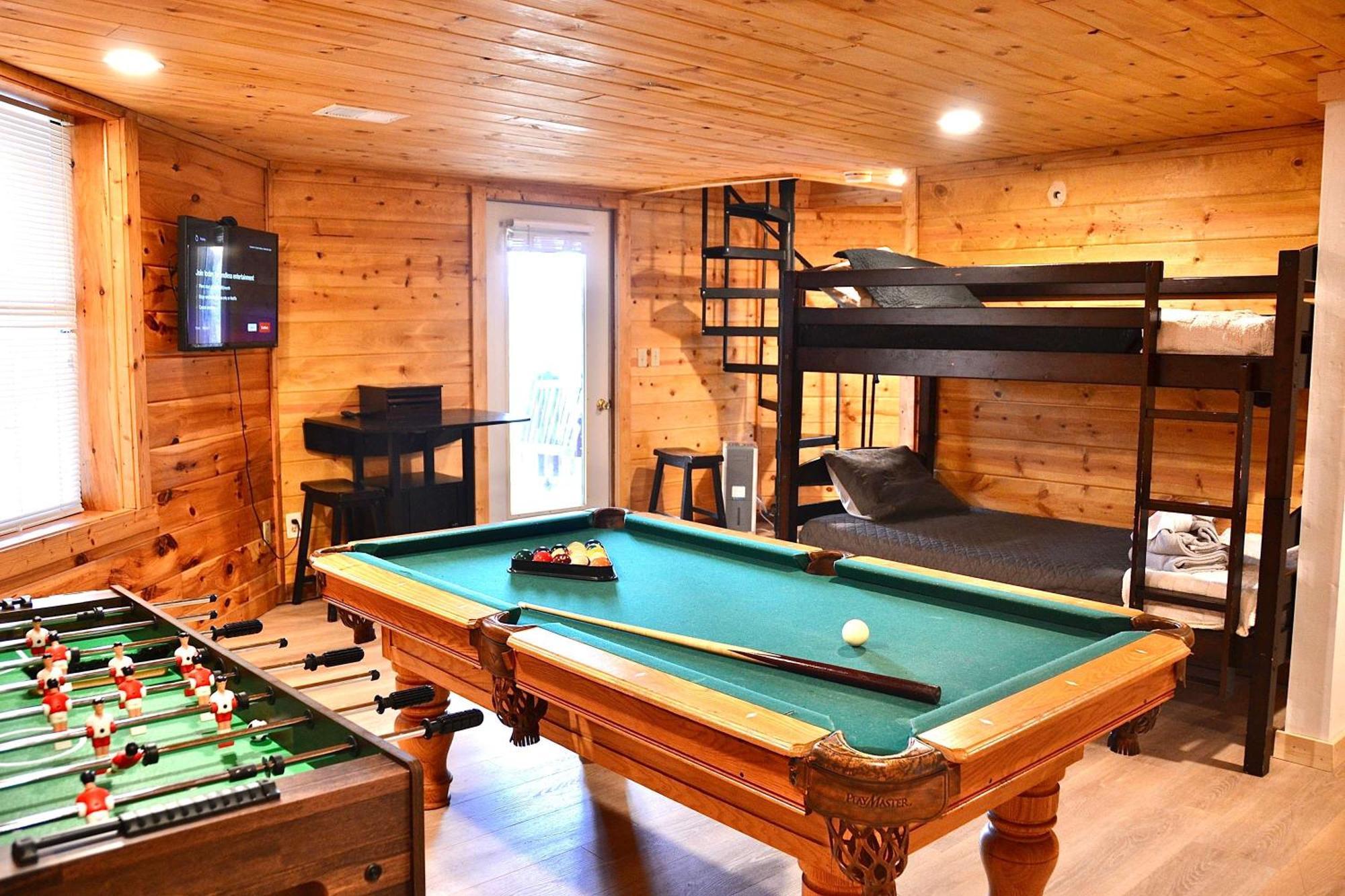 Family Friendly Great Views Game & Hot Tub
