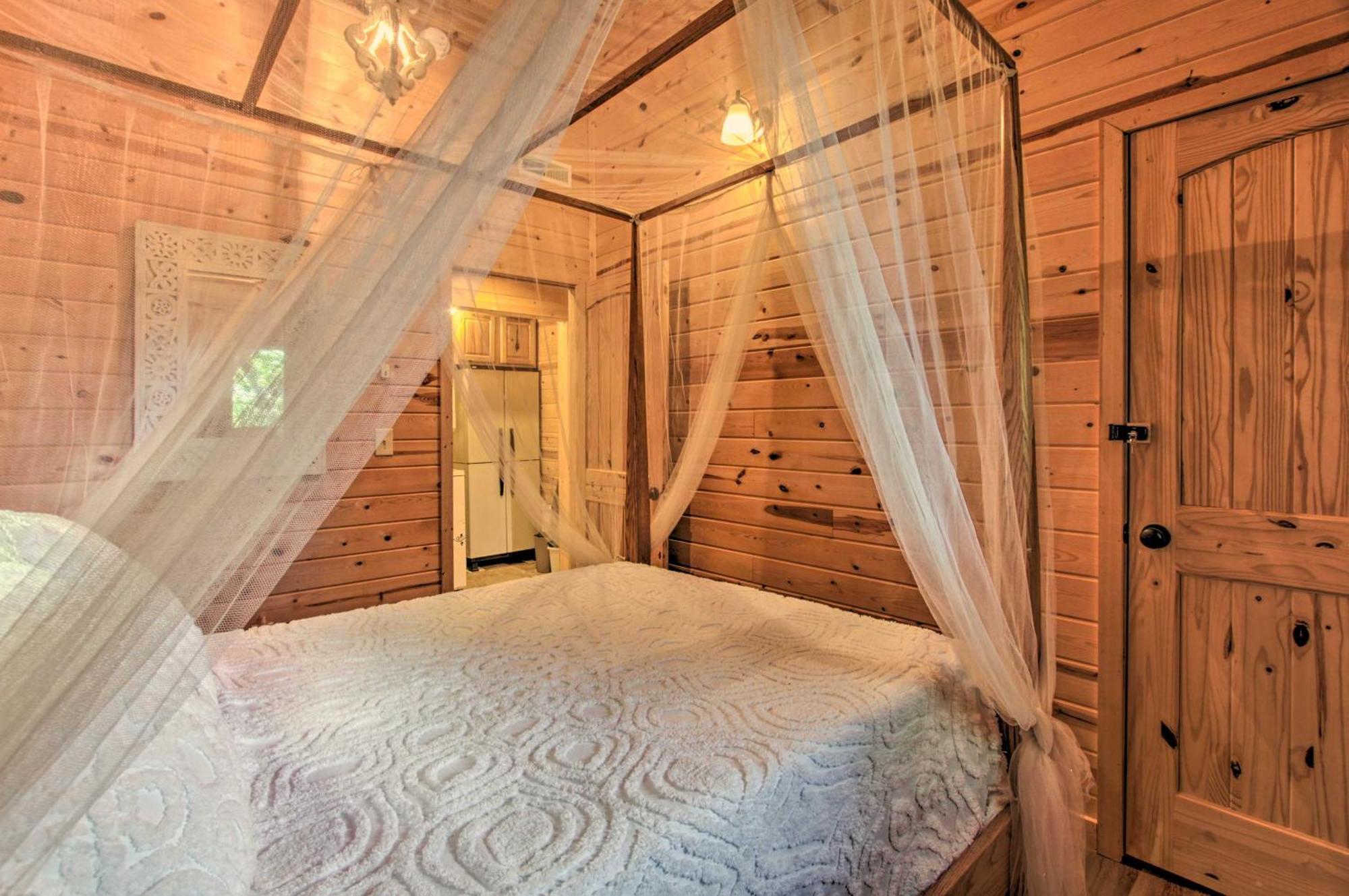 Holiday home Rustic With Hot Tub 2 Mi To Town