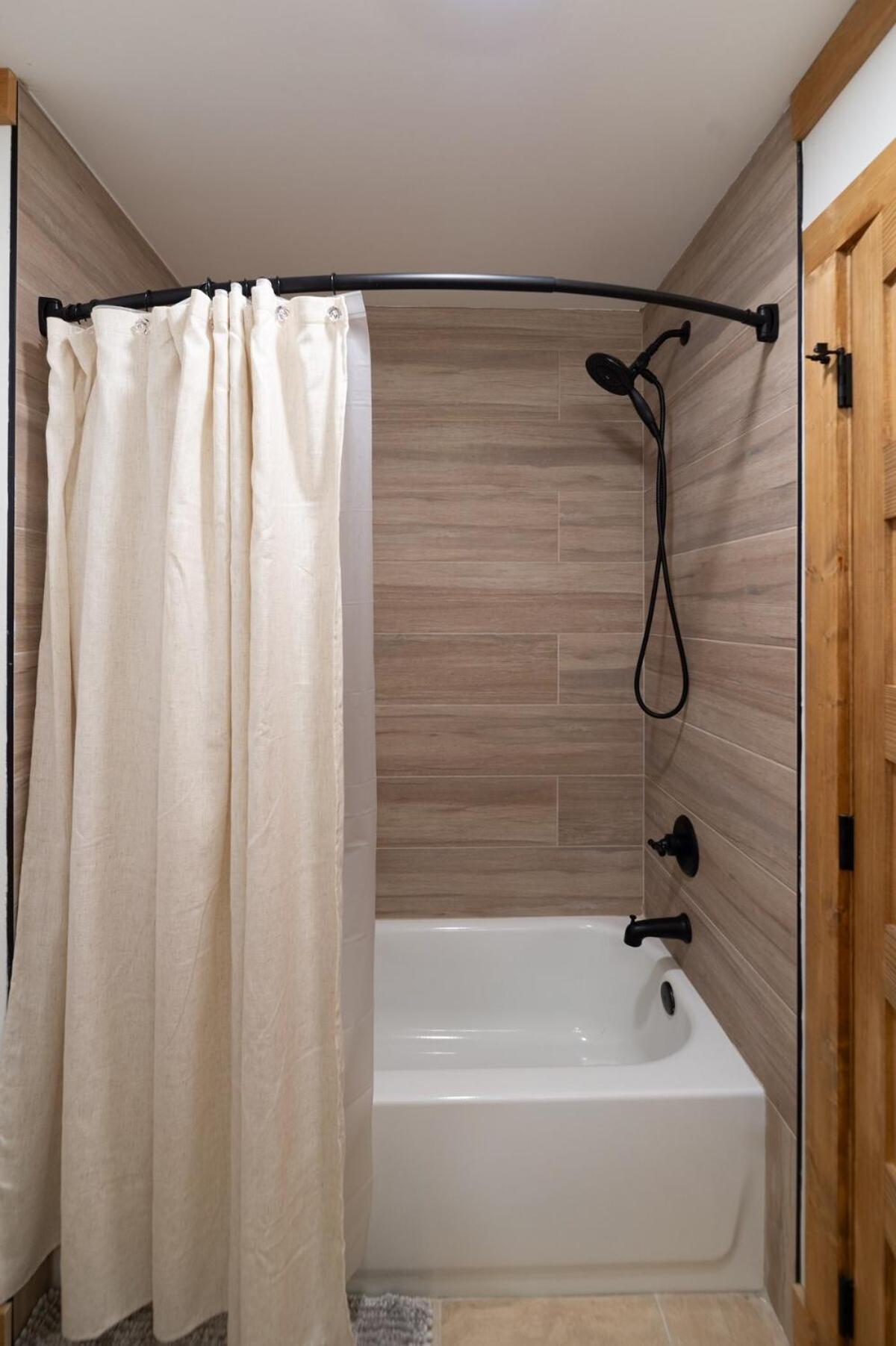 Spacious & Family Friendly In * Gatlinburg