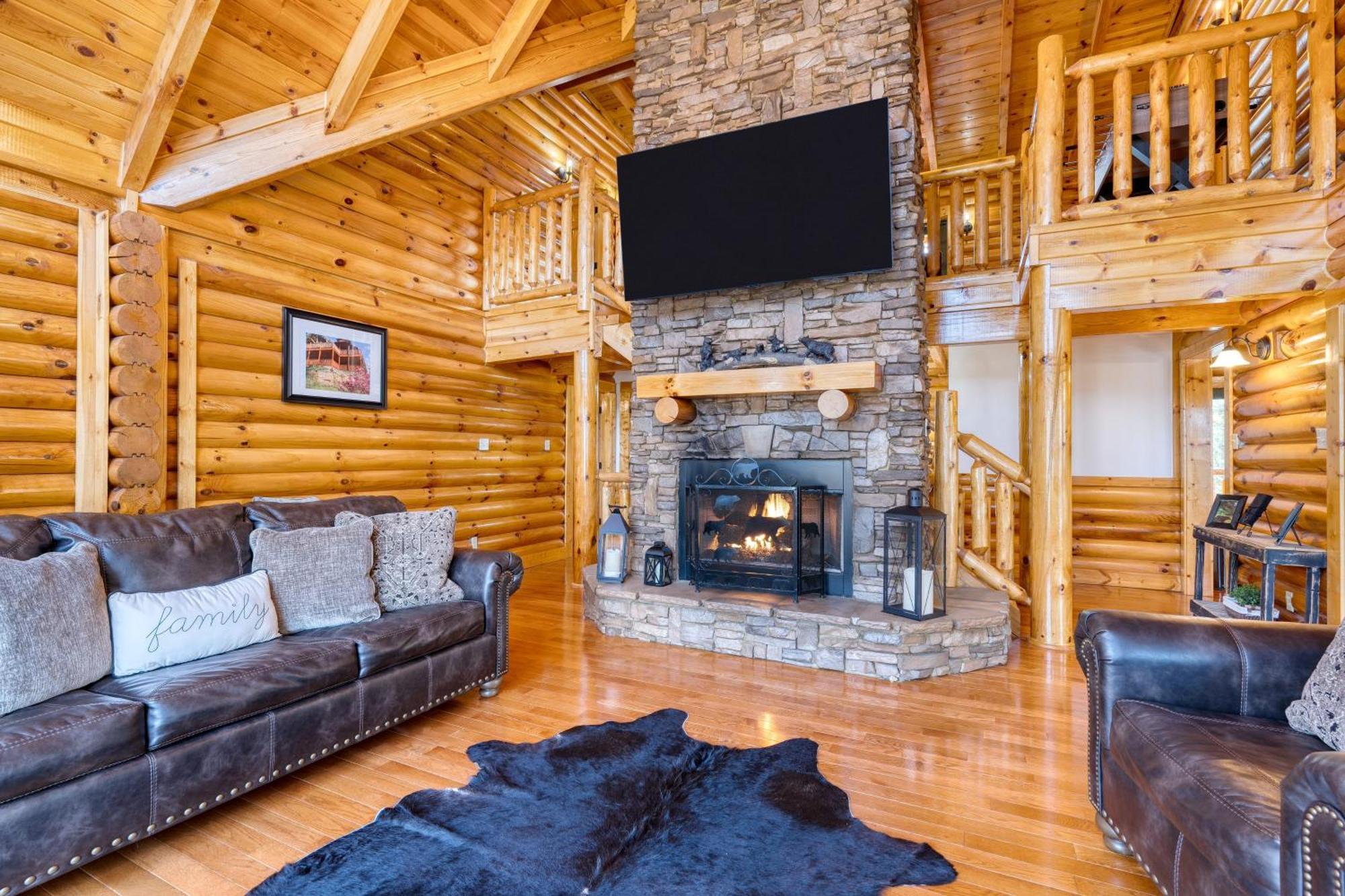 Holiday home American Dream By Avantstay Deck W Views Theater Game Community Pool Gatlinburg