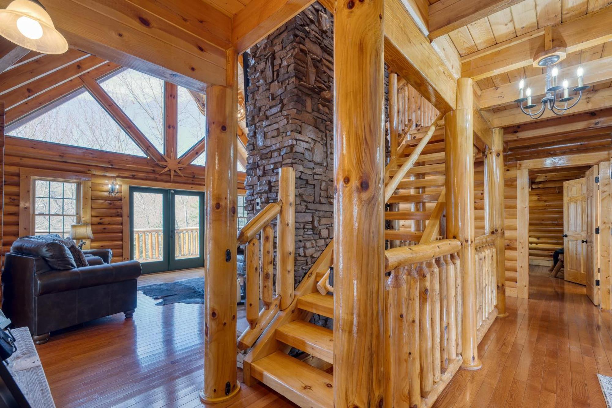 American Dream By Avantstay Deck W Views Theater Game Community Pool Gatlinburg