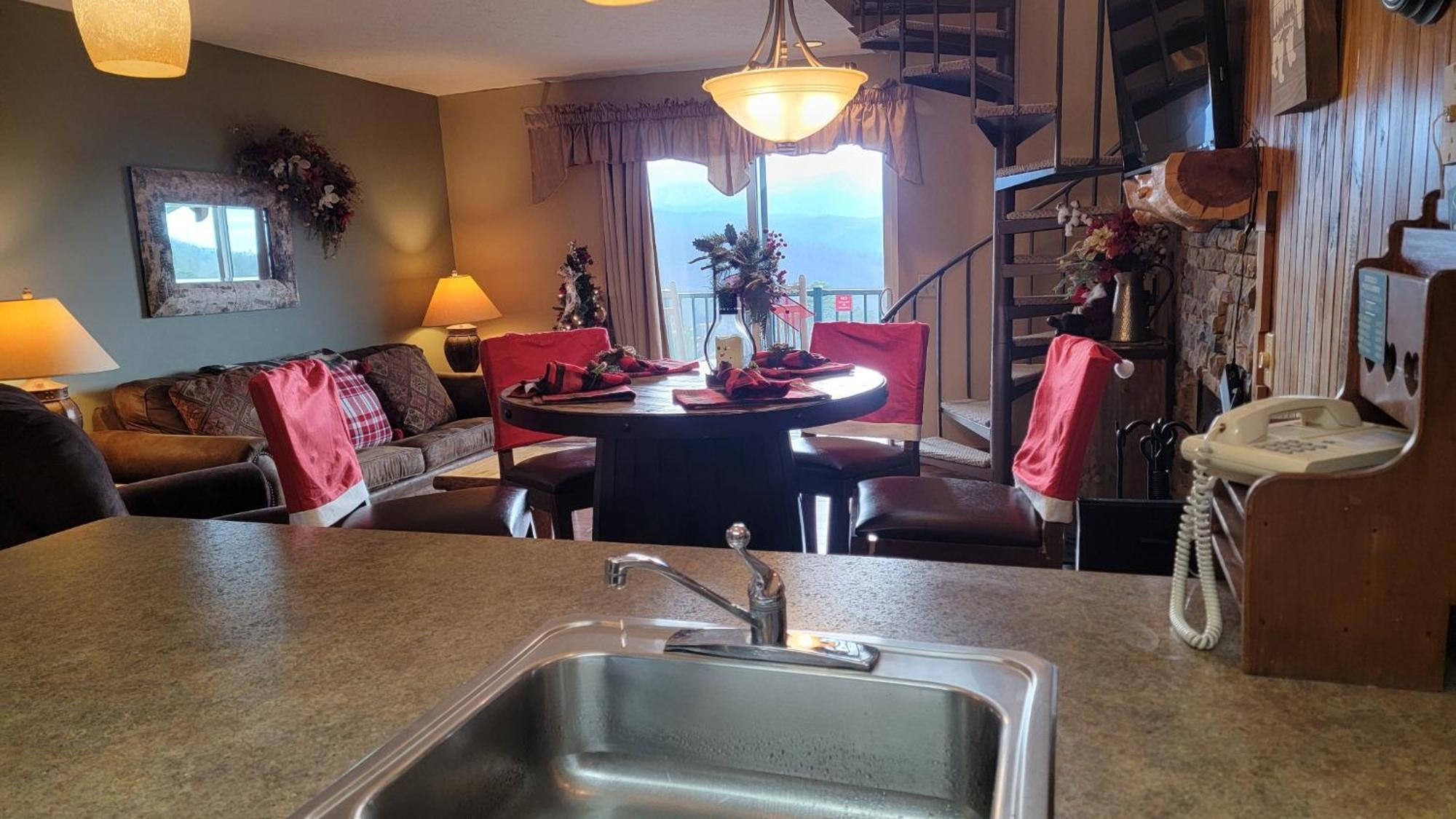 Mountain View Retreats * Gatlinburg