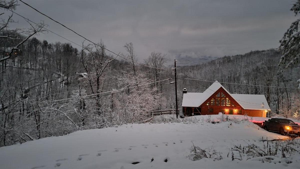 Mountain View Retreats * Gatlinburg
