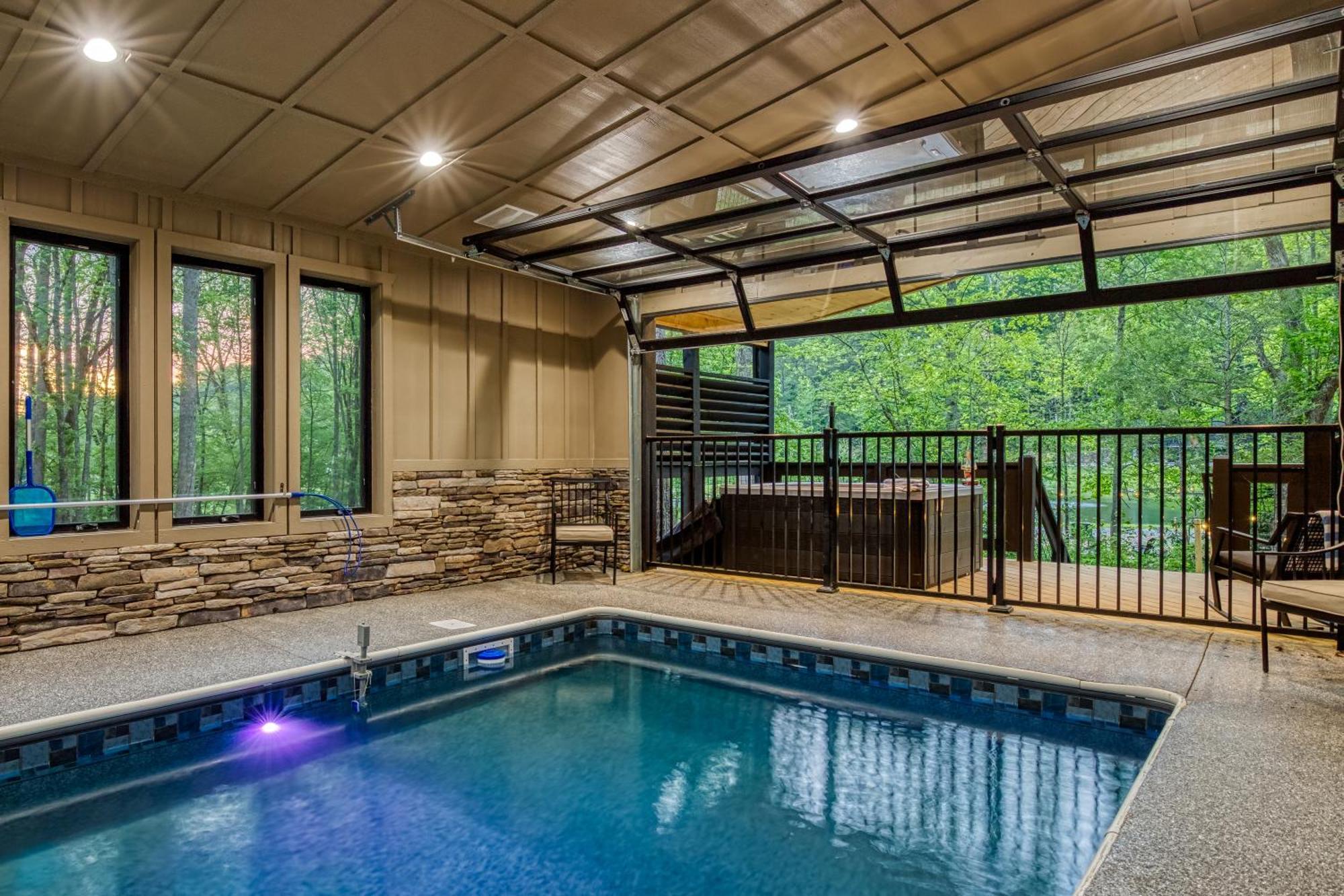 Creekside Splash, Private Pool, 1089 Of Free Attraction Tickets Each Paid Day, Dollywood And More! Holiday home