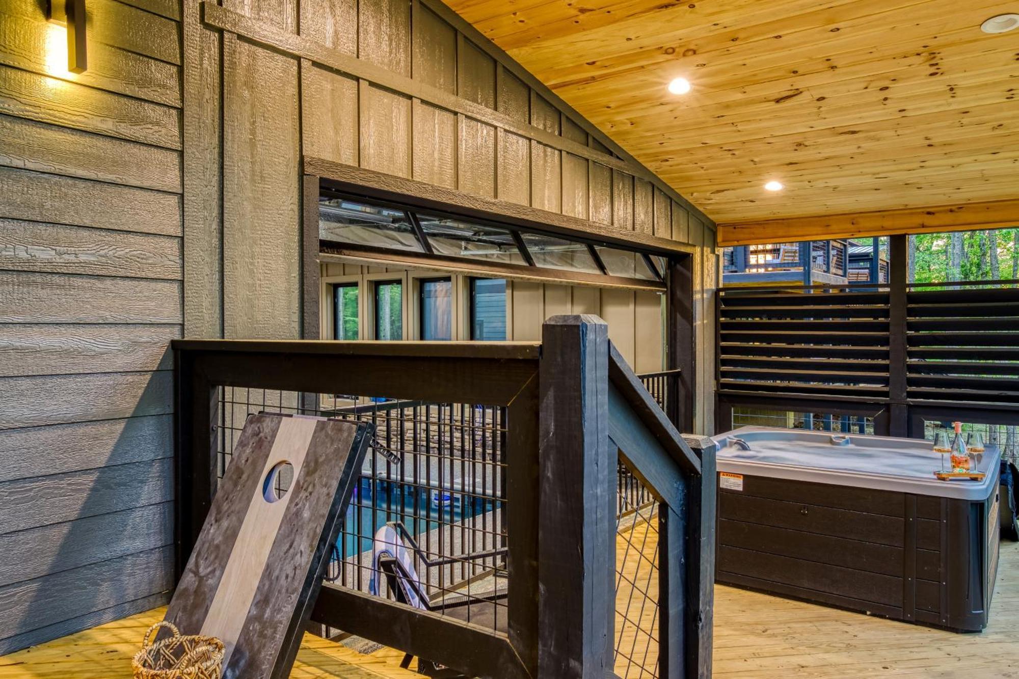 Creekside Splash, Private Pool, 1089 Of Free Attraction Tickets Each Paid Day, Dollywood And More! Holiday home *