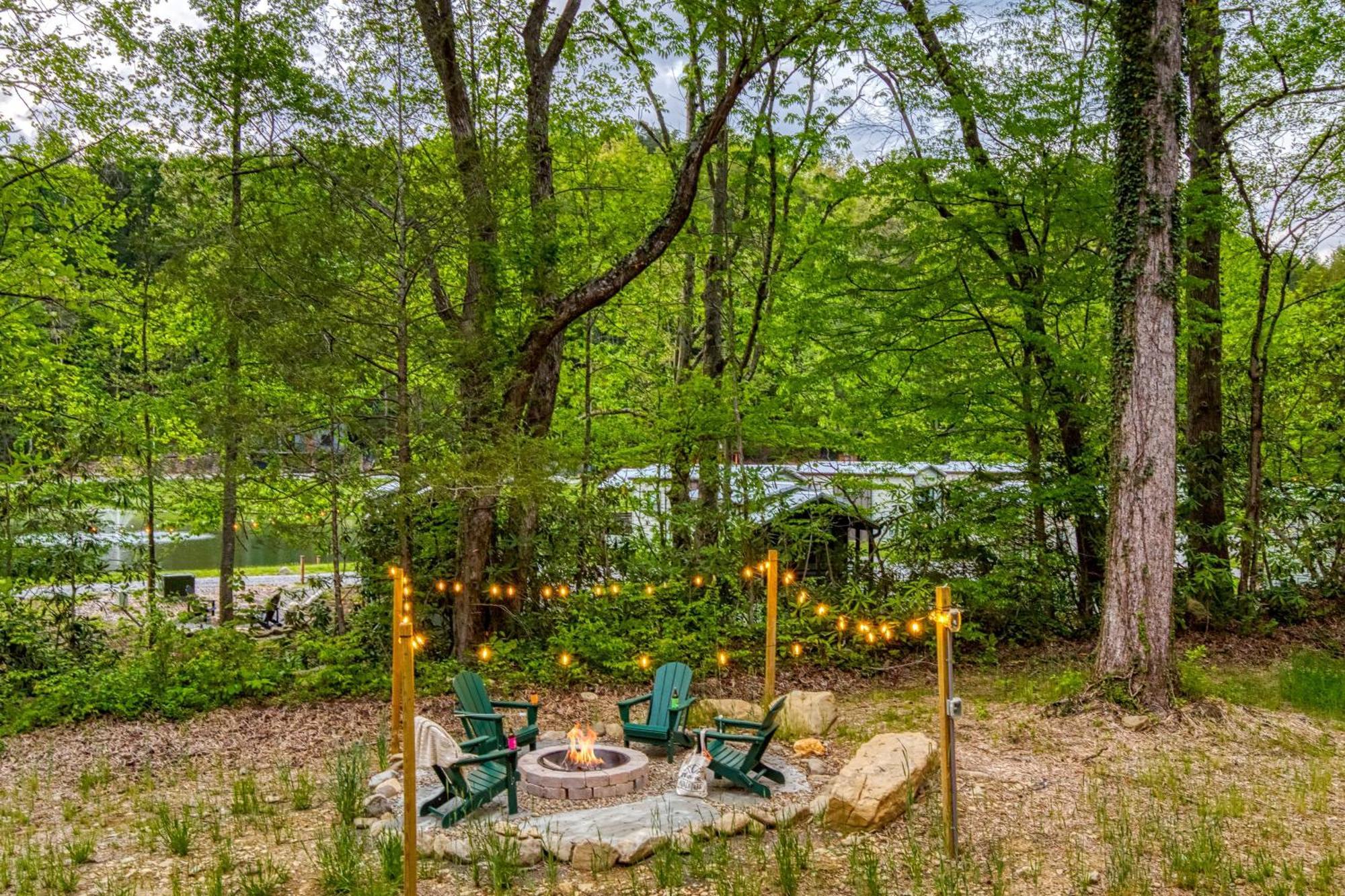 Creekside Splash, Private Pool, 1089 Of Free Attraction Tickets Each Paid Day, Dollywood And More! Gatlinburg