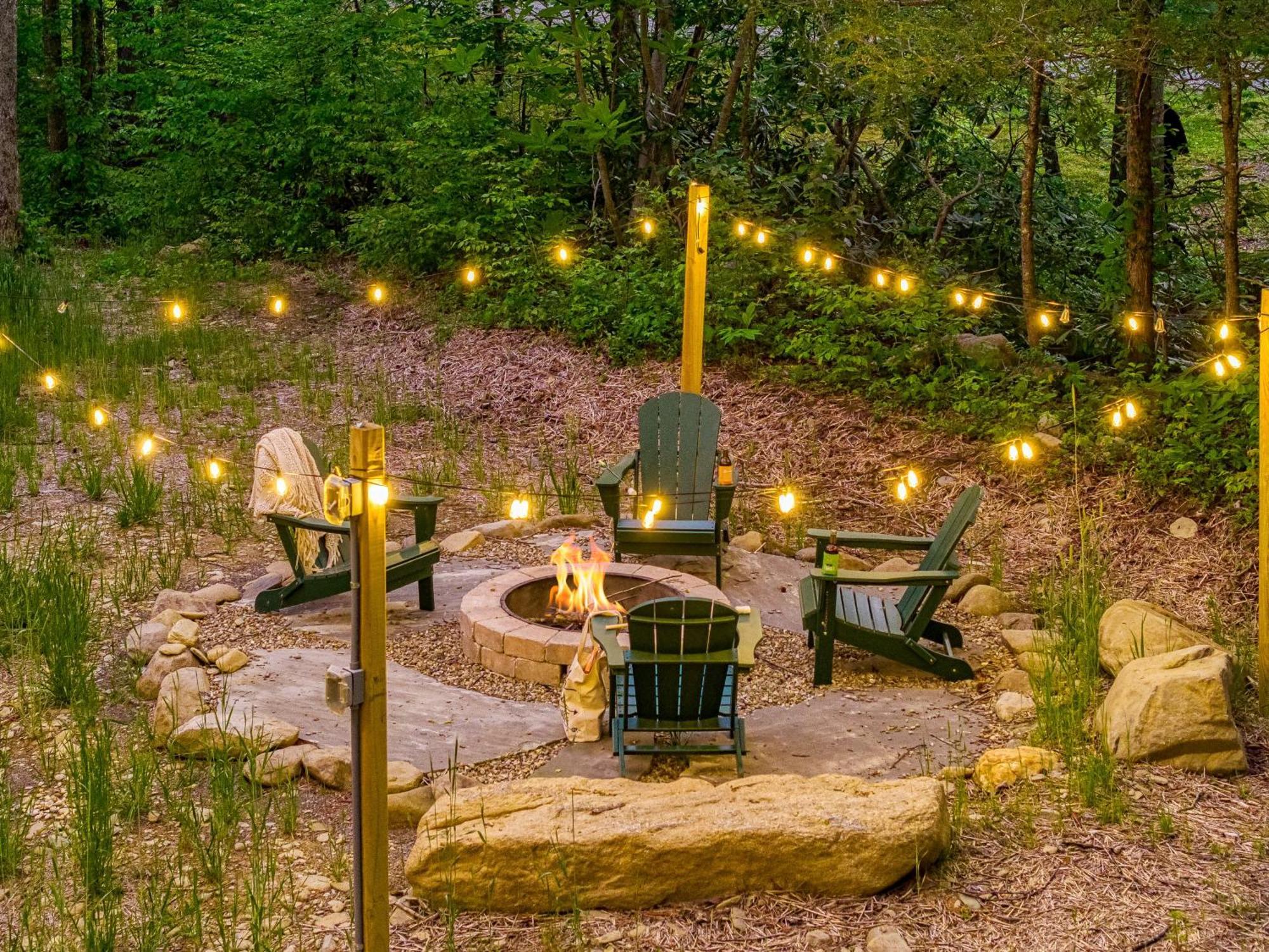 Creekside Splash, Private Pool, 1089 Of Free Attraction Tickets Each Paid Day, Dollywood And More! Holiday home *