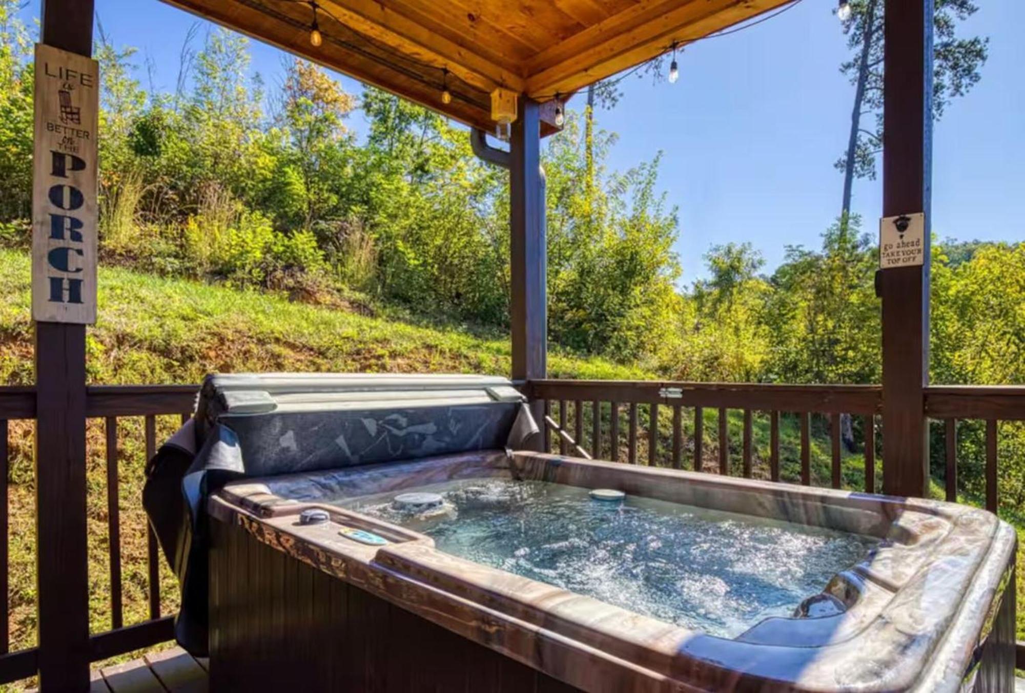 Holiday home Timber Log Hot Tub,pool Table Games Gatlinburg