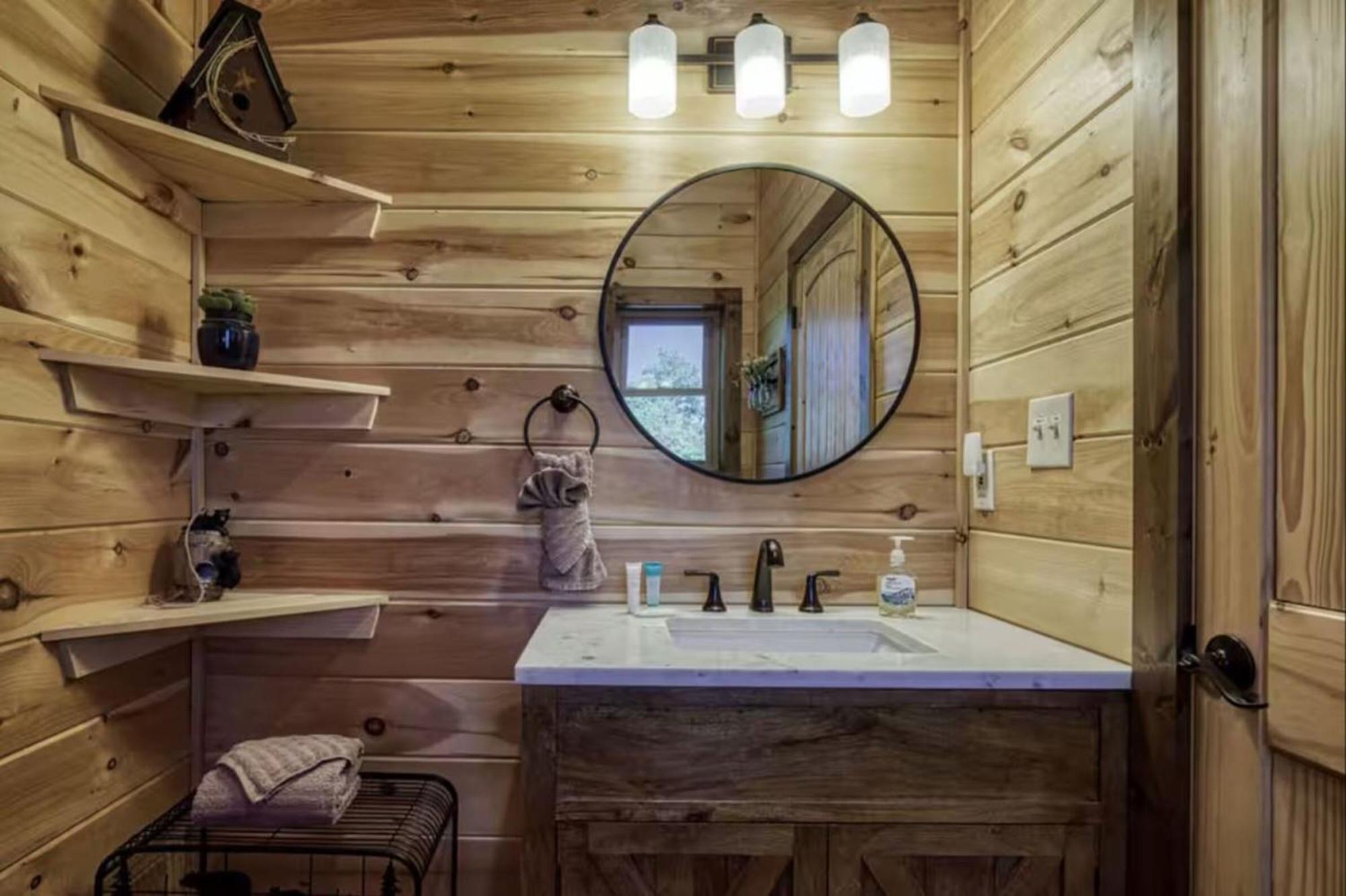 Timber Log Hot Tub,pool Table Games