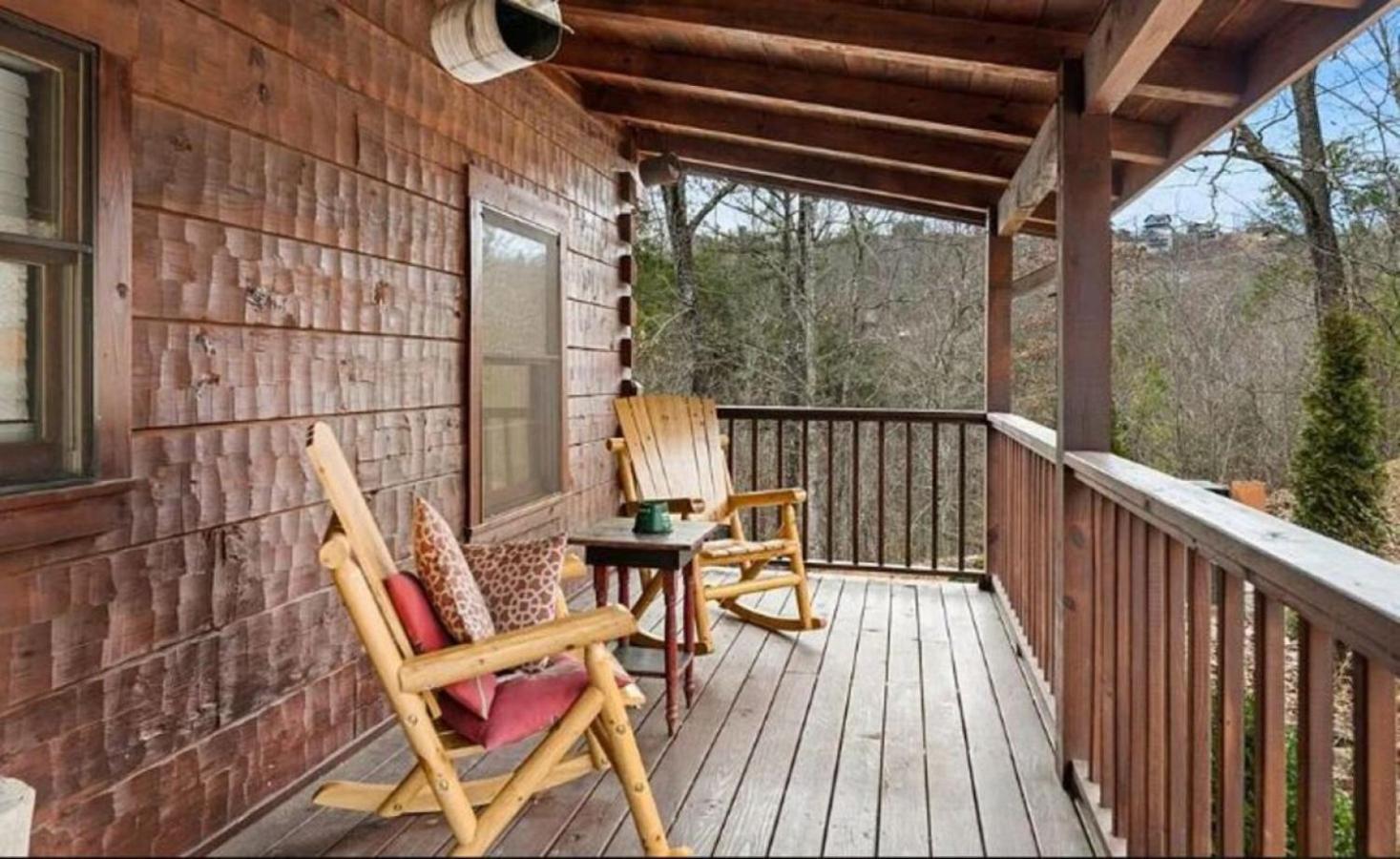Secluded Escape | Views, Hot Tub, Outdoor Lounge! *