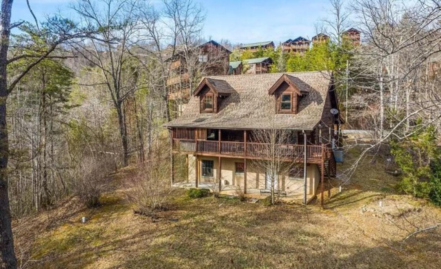 Holiday home Secluded Escape | Views, Hot Tub, Outdoor Lounge!