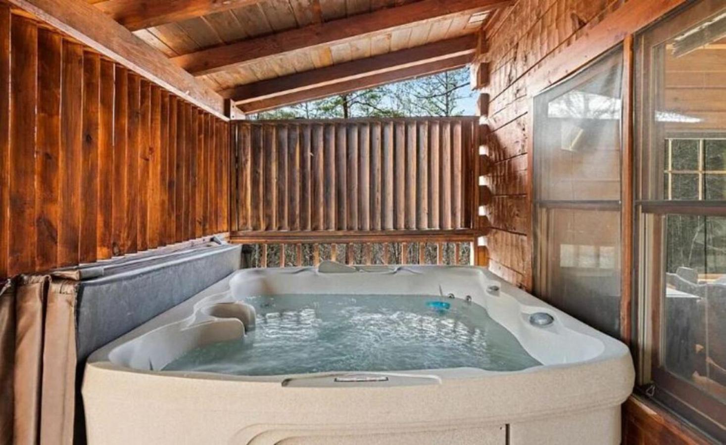 Secluded Escape | Views, Hot Tub, Outdoor Lounge! Gatlinburg