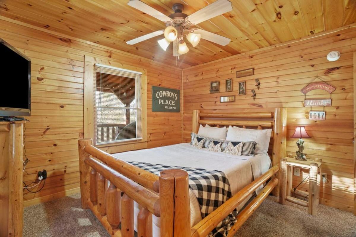Holiday home Stunning Mountain W Hot Tub
