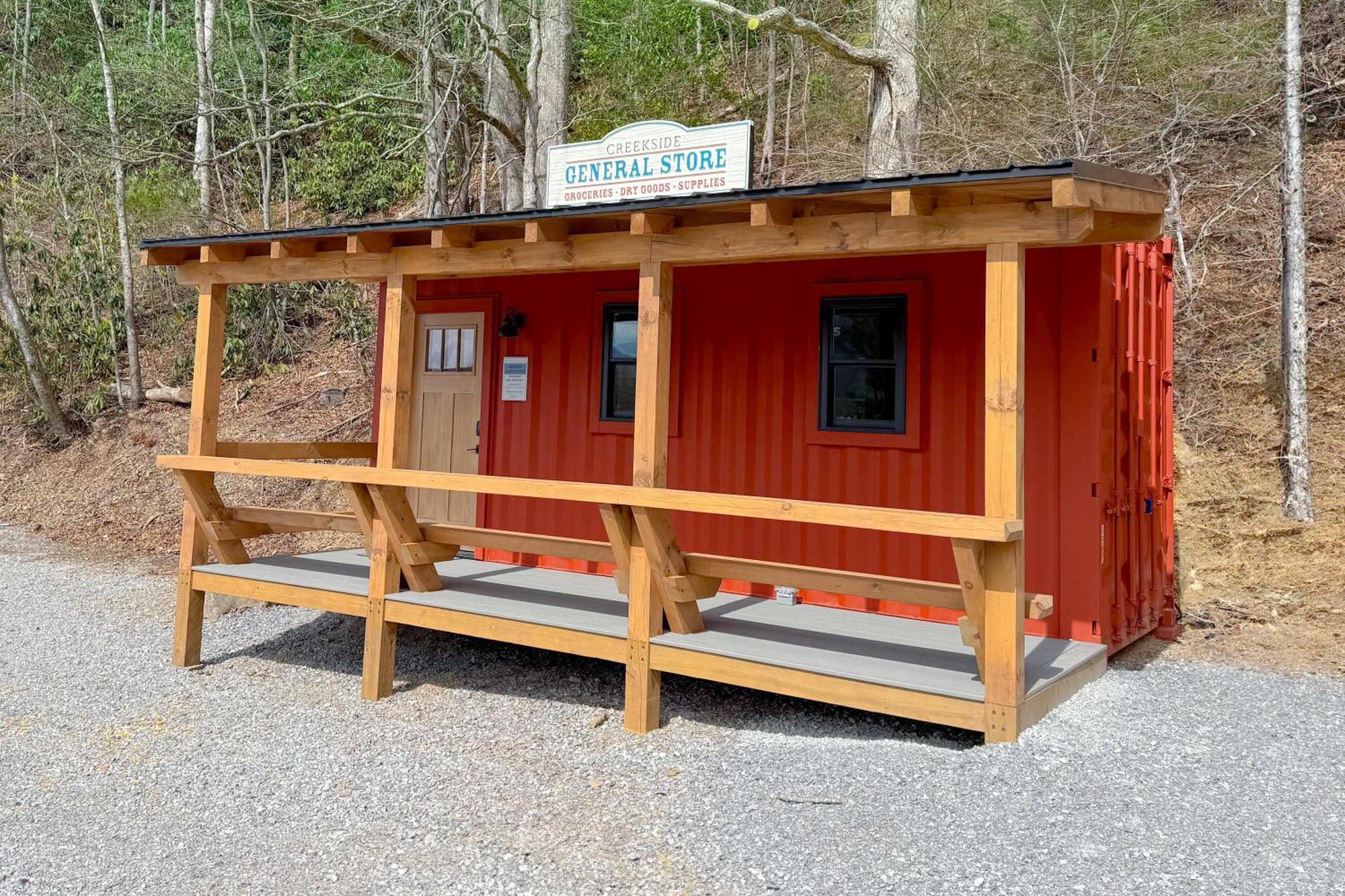 Modern - Gated Community - Woodland Views - Maple *