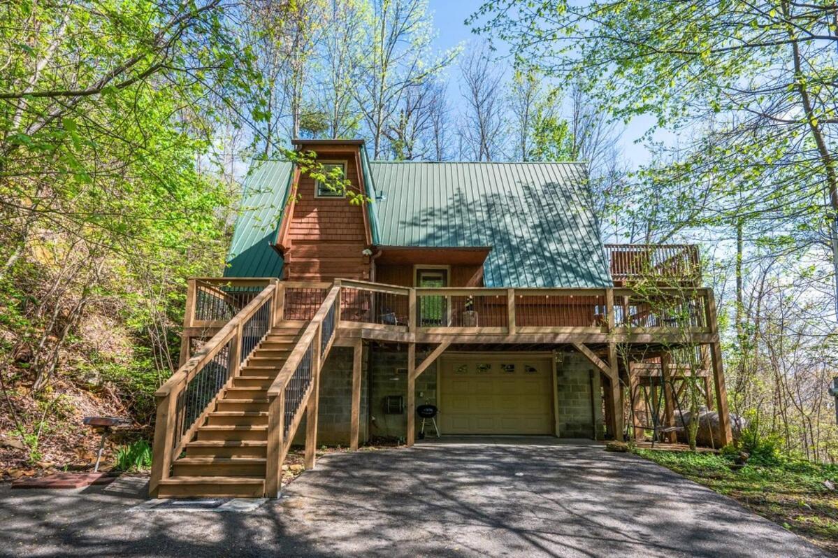Holiday home Charming A-frame W Hot Tub & Mountain Views *