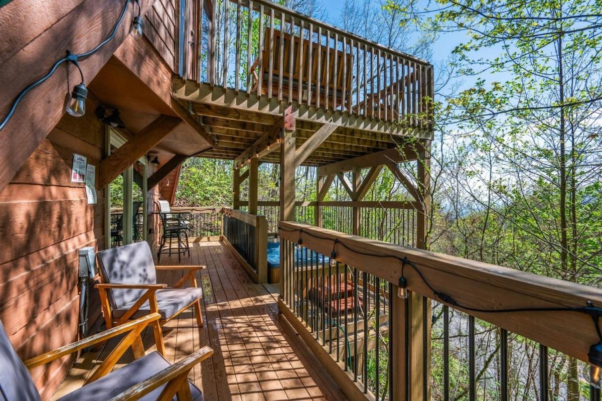 Holiday home Charming A-frame W Hot Tub & Mountain Views
