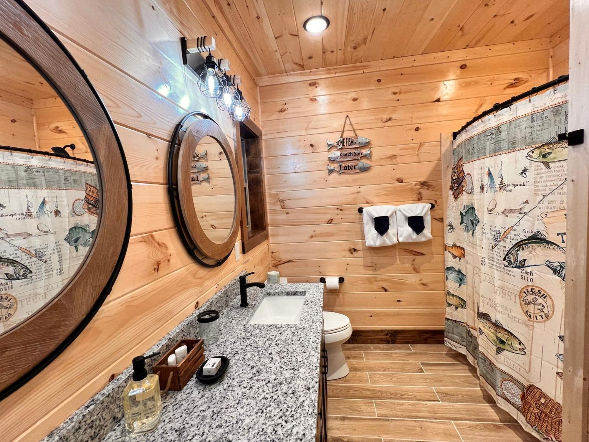 New Smoky Mountain Luxury Cabin, Outdoor Fireplacet Holiday home