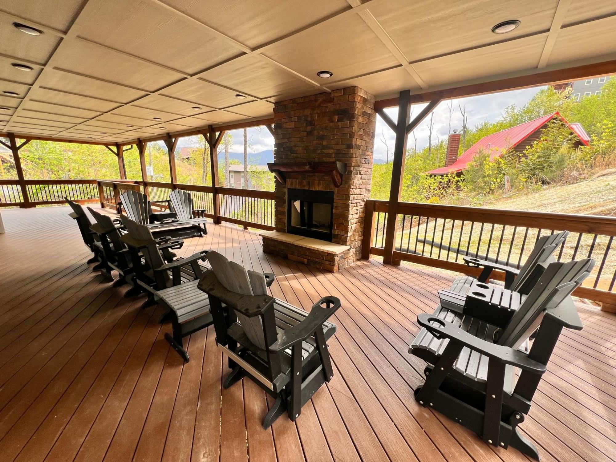 Holiday home New Smoky Mountain Luxury Cabin, Outdoor Fireplacet *
