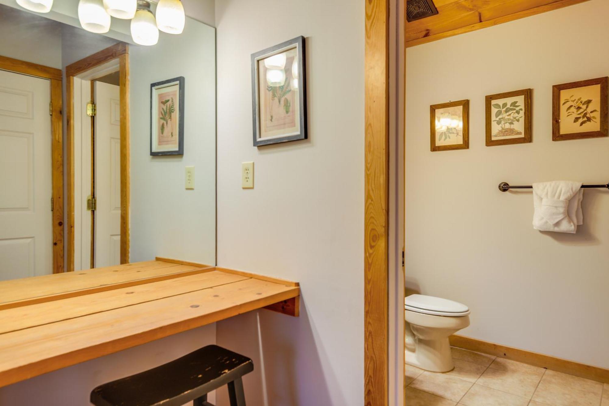 Holiday home Pet-friendly Retreat With Hot Tub!