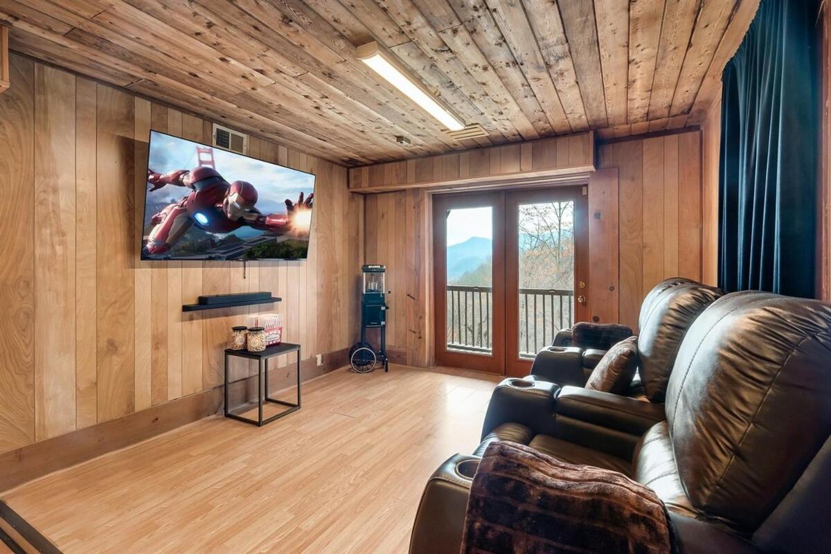 Chalet Smokies View Pools Pickleball Wood Fireplace Hottub Early Check *