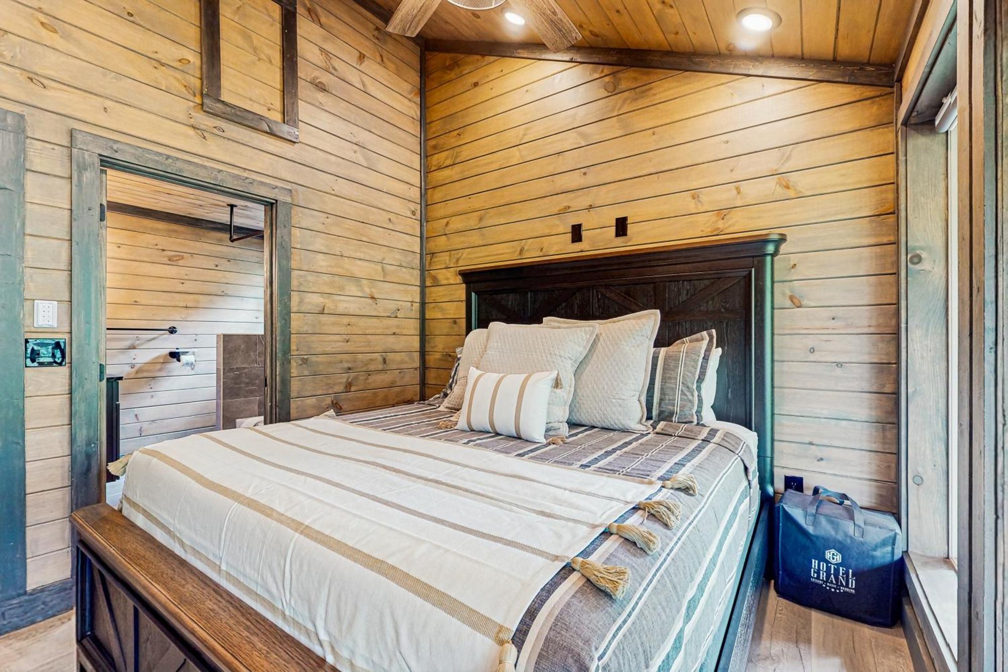 Rocky Ridge Retreat *