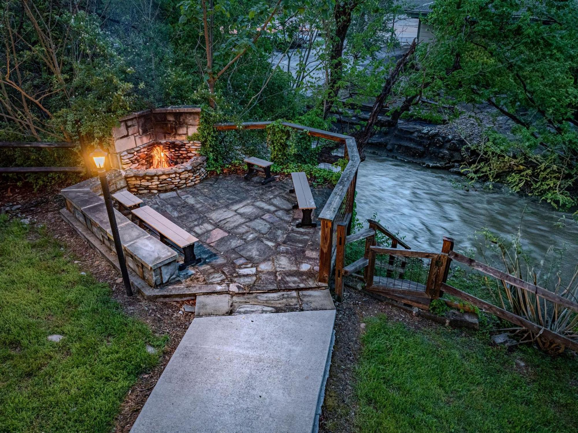 Sleepy Hollow Gatlinburg