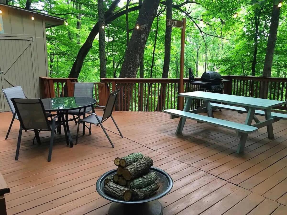 Heiden Woods - 2 Minutes To Strip & Park - Hot Tub Holiday home *