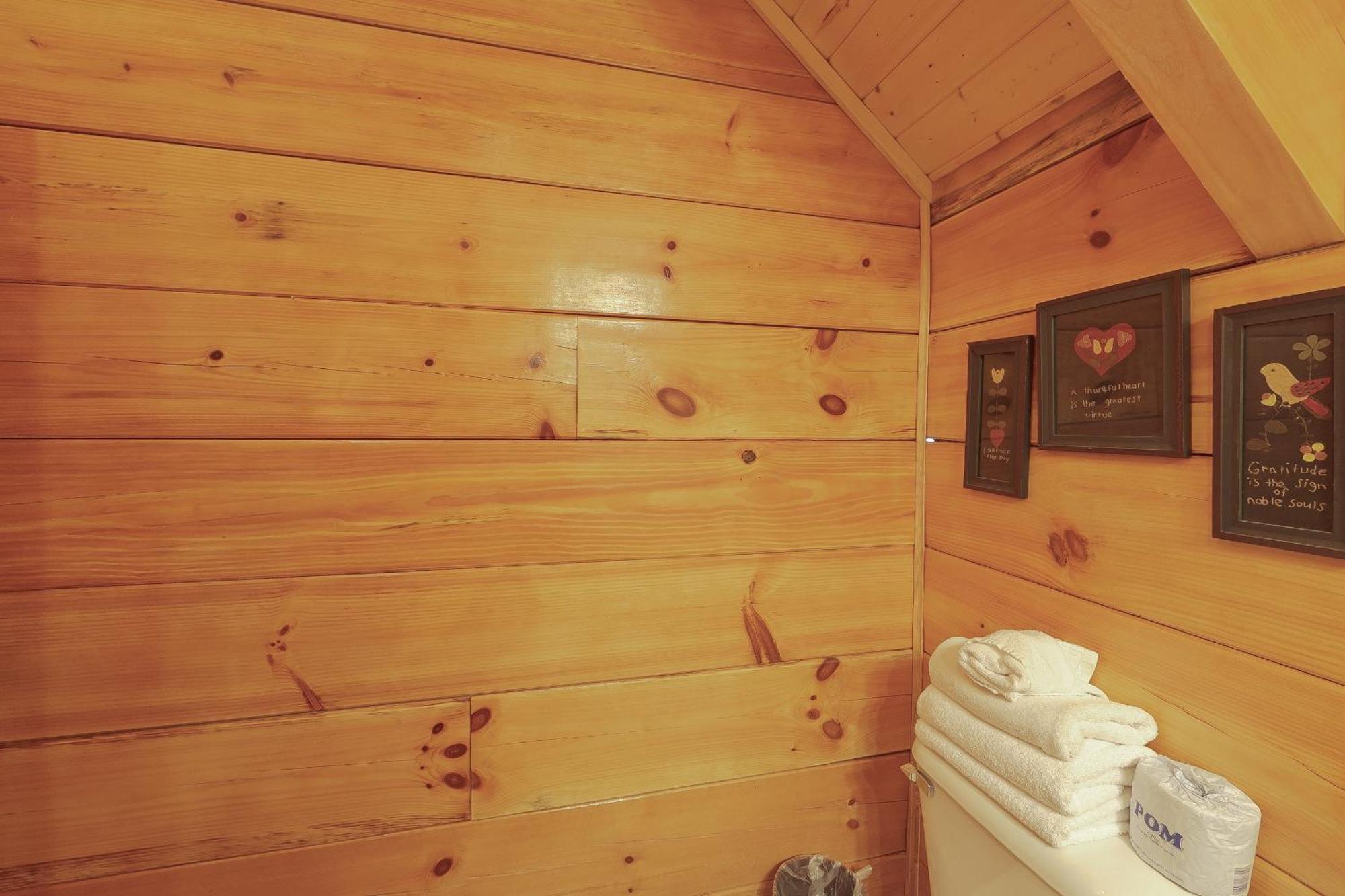 Moonshiner's Legacy Holiday home