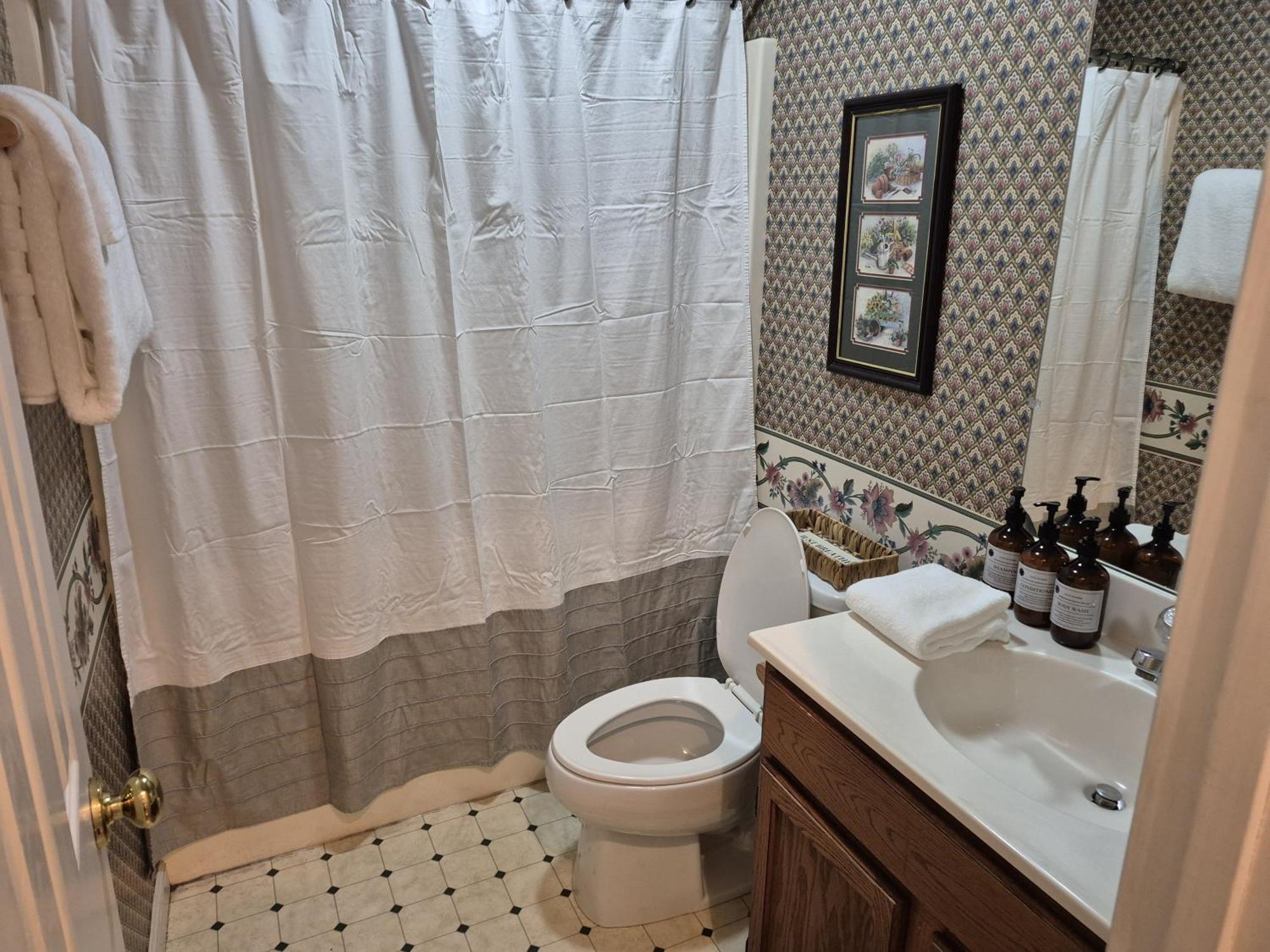 Holiday home Mountain Dew - 2 Bedrooms, 2 Baths, Sleeps 4 Gatlinburg