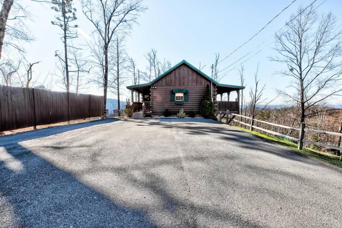 Amazing Views! Hot Tub,pool Table,fireplace,relax!