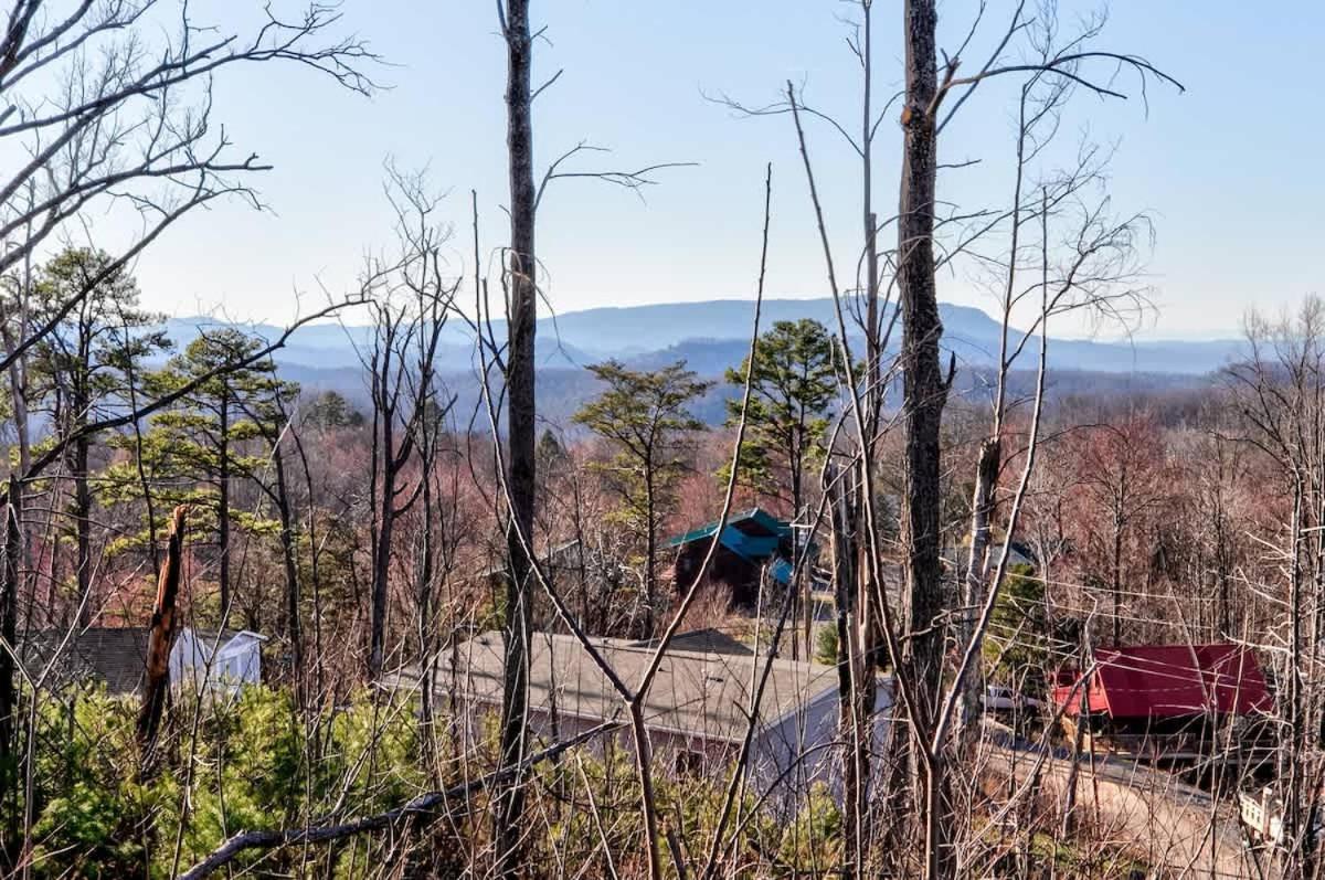 Amazing Views! Hot Tub,pool Table,fireplace,relax! Holiday home Gatlinburg