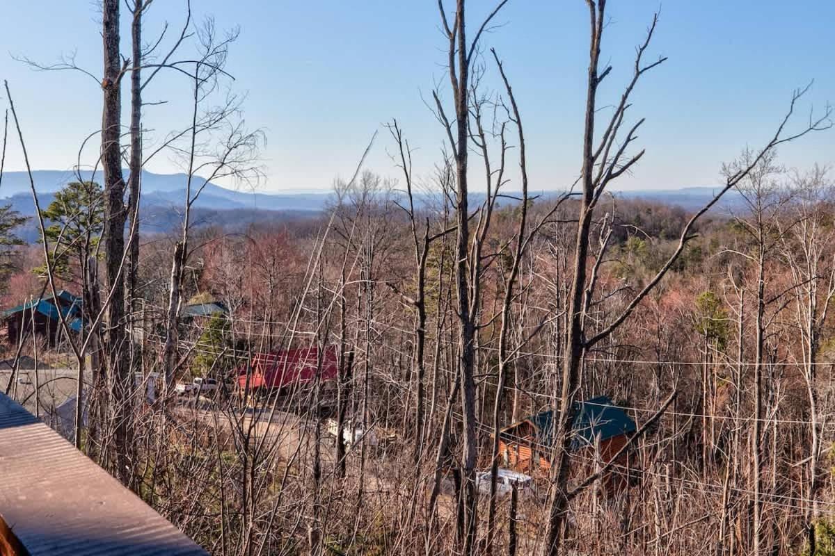 Amazing Views! Hot Tub,pool Table,fireplace,relax!
