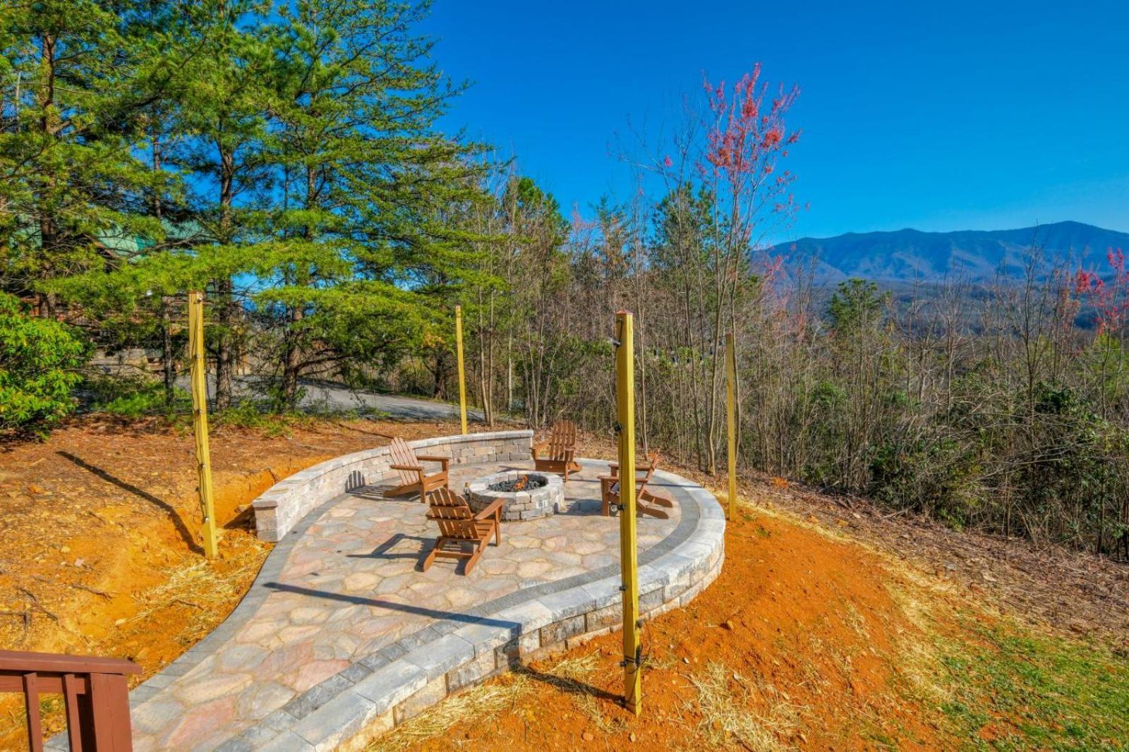 Villa Summit Views *