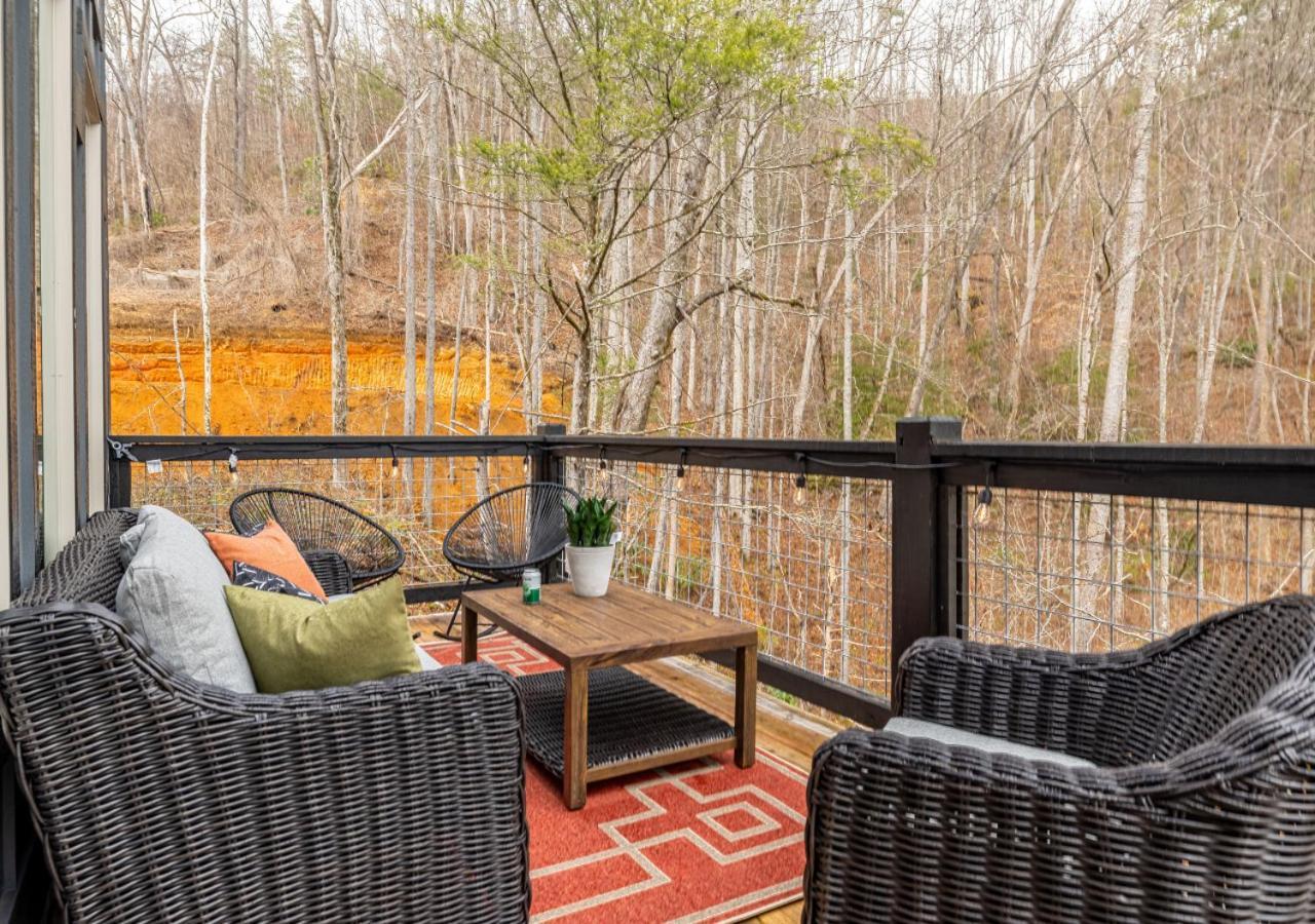 Luxury Cabin, Heated Pool, Theater, Hot Tub