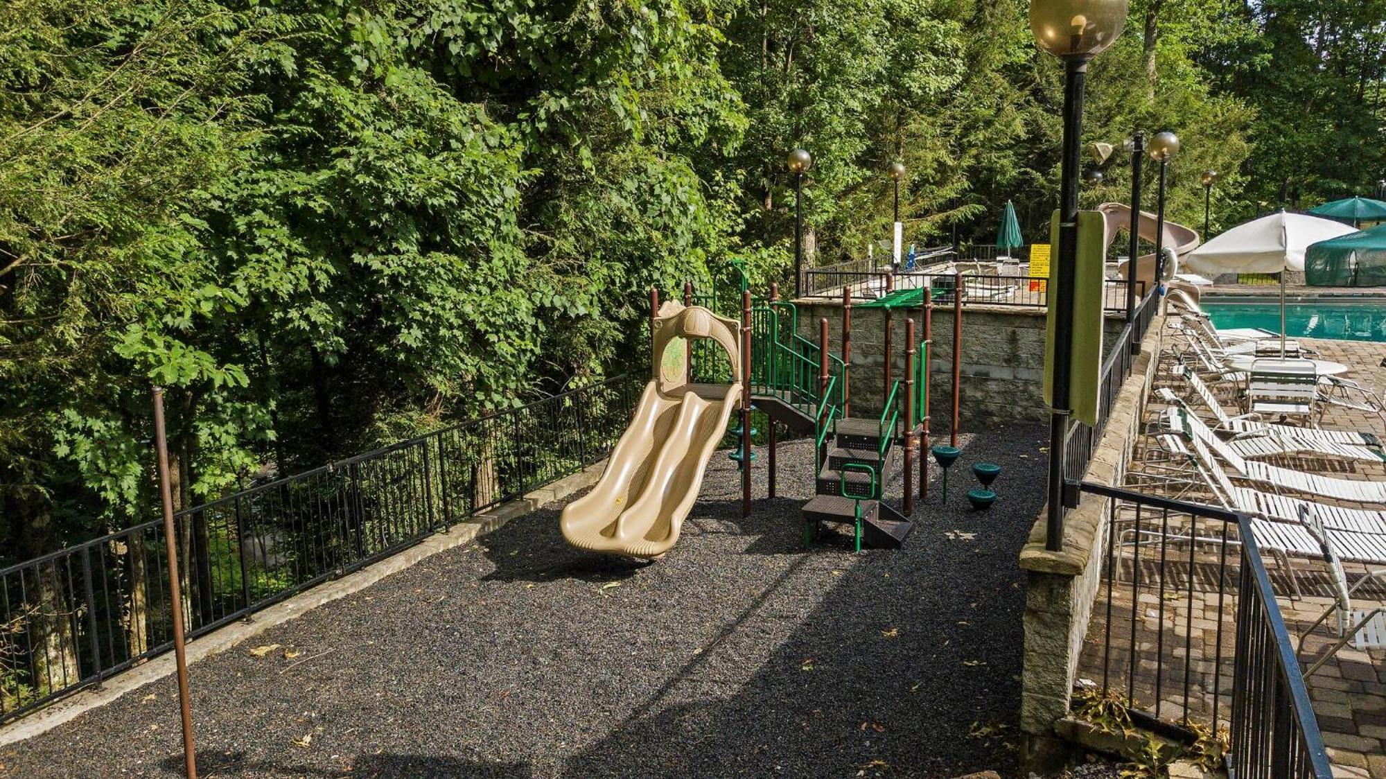 Spacious 3 Bedroom Close To - 8 Min Drive!