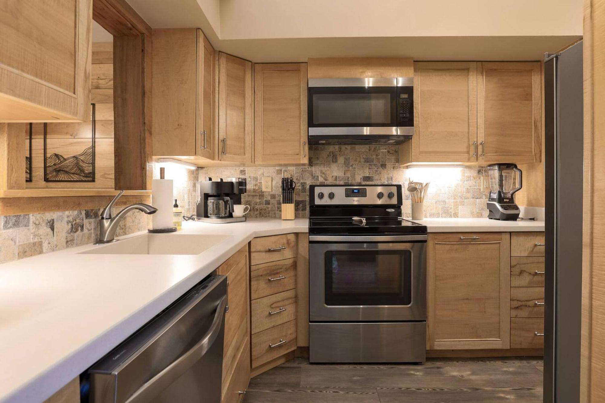 Spacious 3 Bedroom Close To - 8 Min Drive! * Gatlinburg