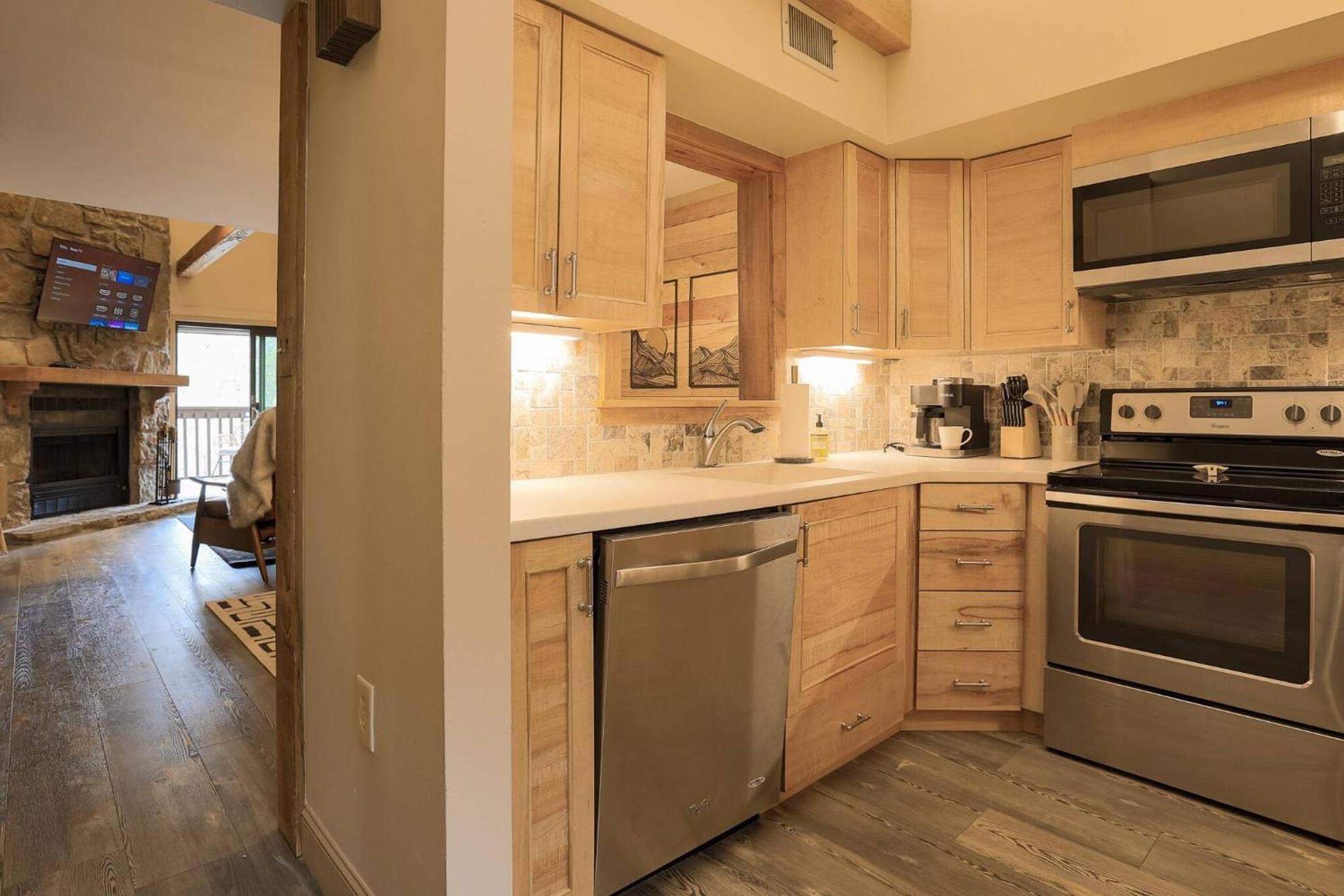 Spacious 3 Bedroom Close To - 8 Min Drive! * Gatlinburg