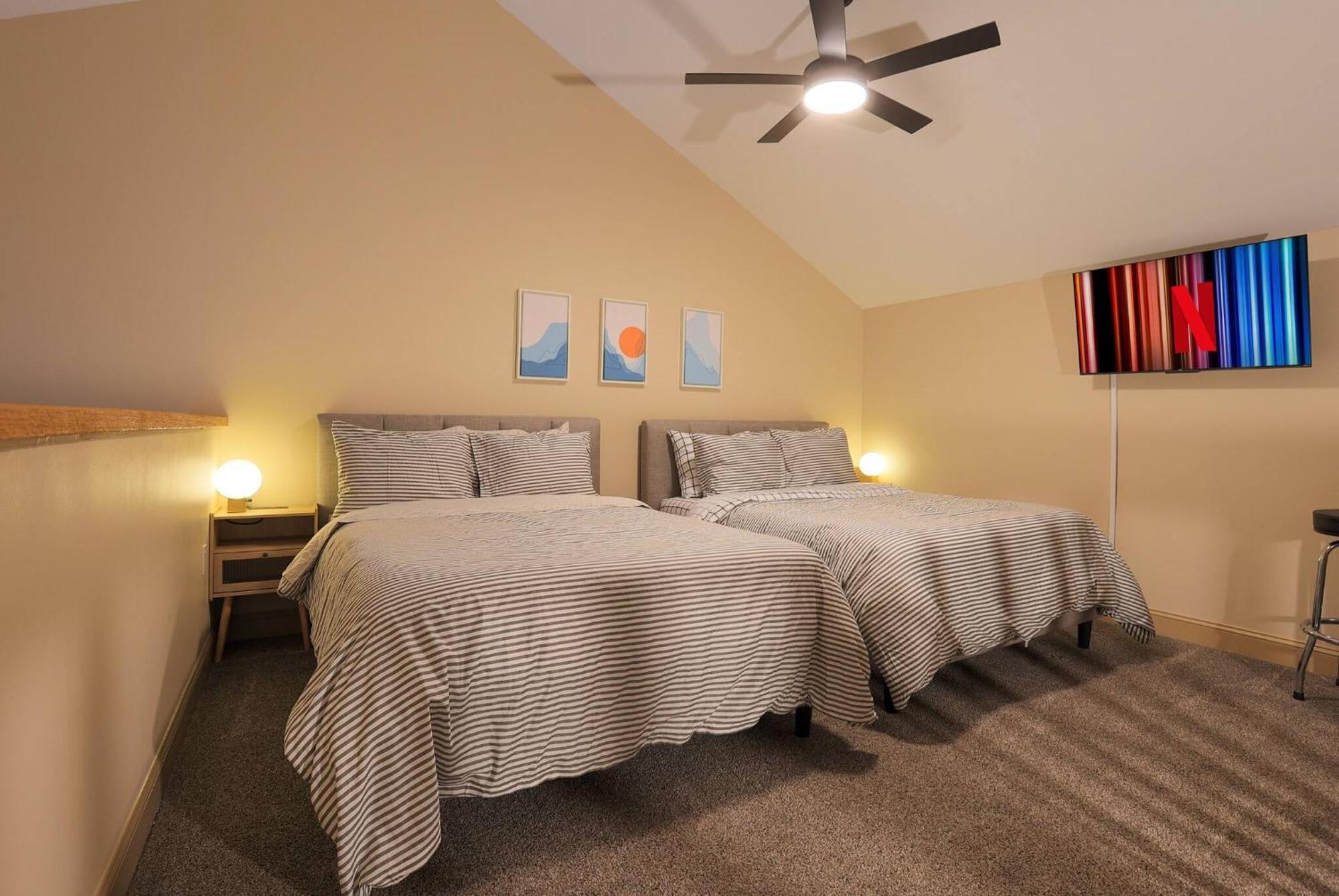 Spacious 3 Bedroom Close To - 8 Min Drive! Apartment Gatlinburg