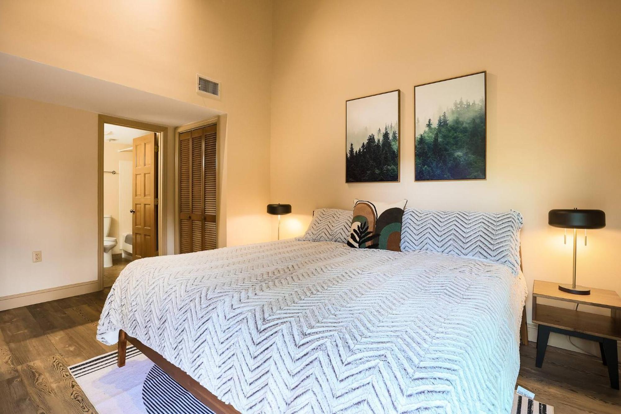 Spacious 3 Bedroom Close To - 8 Min Drive! Apartment Gatlinburg