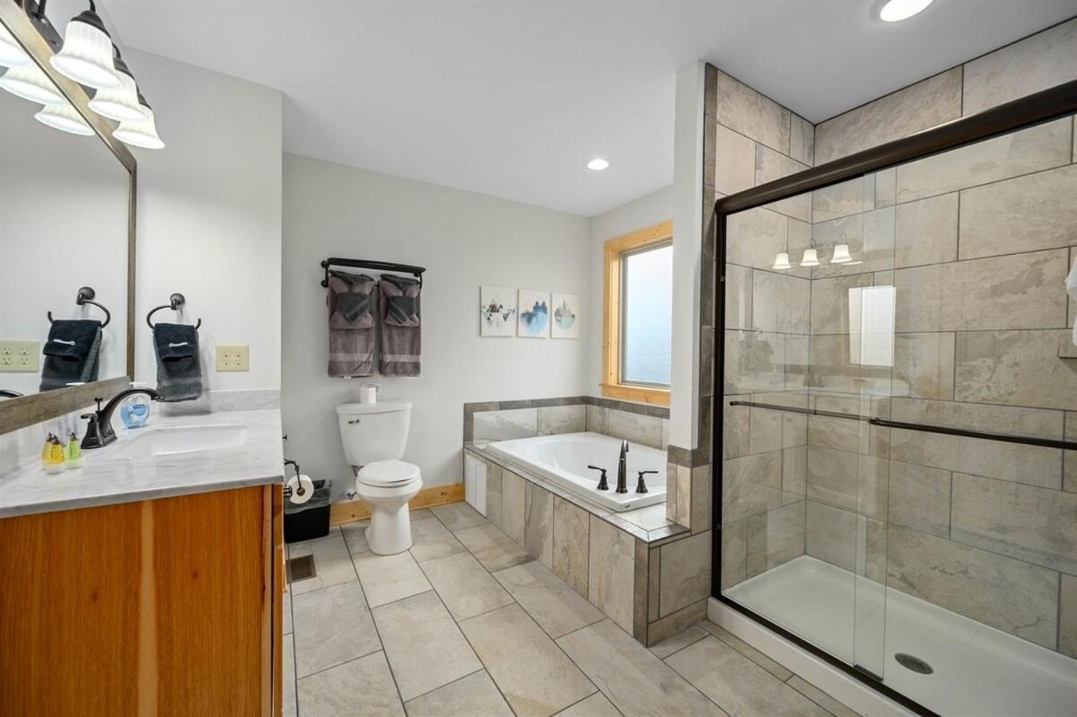 Close To Downtown Amazing Mount Leconte Views Hot Tub Game