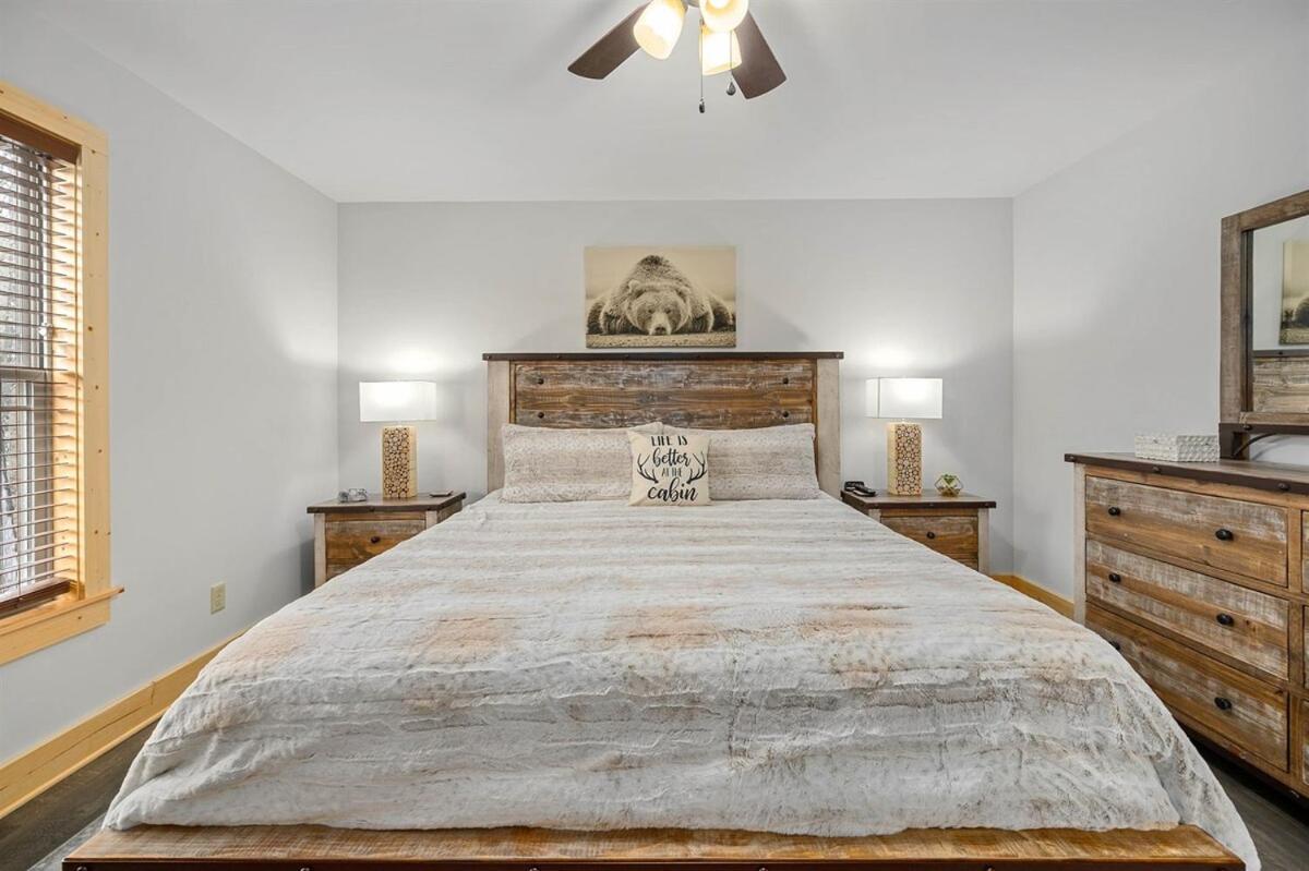 Close To Downtown Amazing Mount Leconte Views Hot Tub Game * Gatlinburg