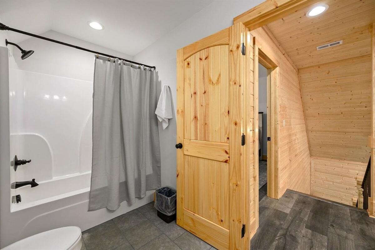 Holiday home Close To Downtown Amazing Mount Leconte Views Hot Tub Game *