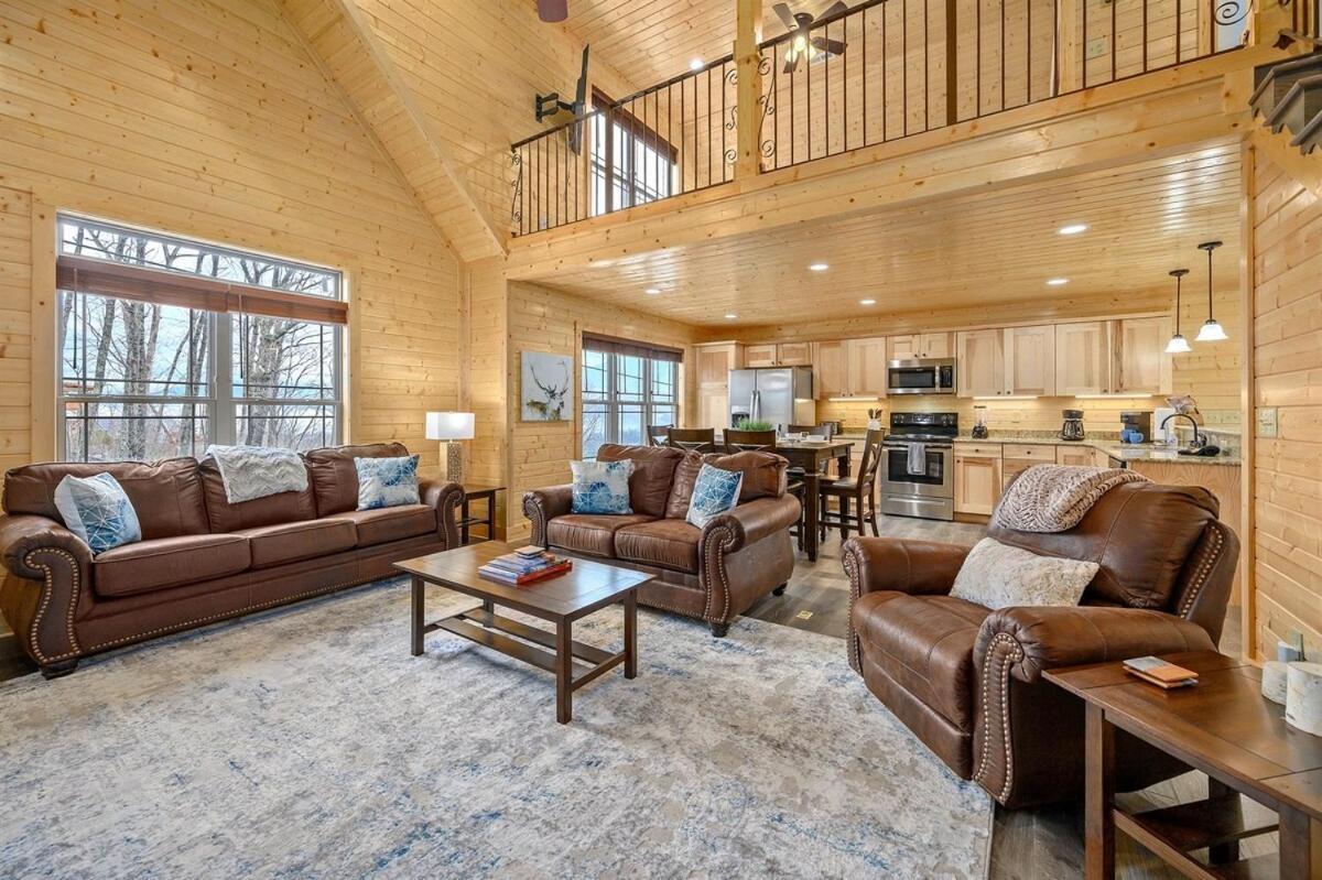 Close To Downtown Amazing Mount Leconte Views Hot Tub Game Gatlinburg
