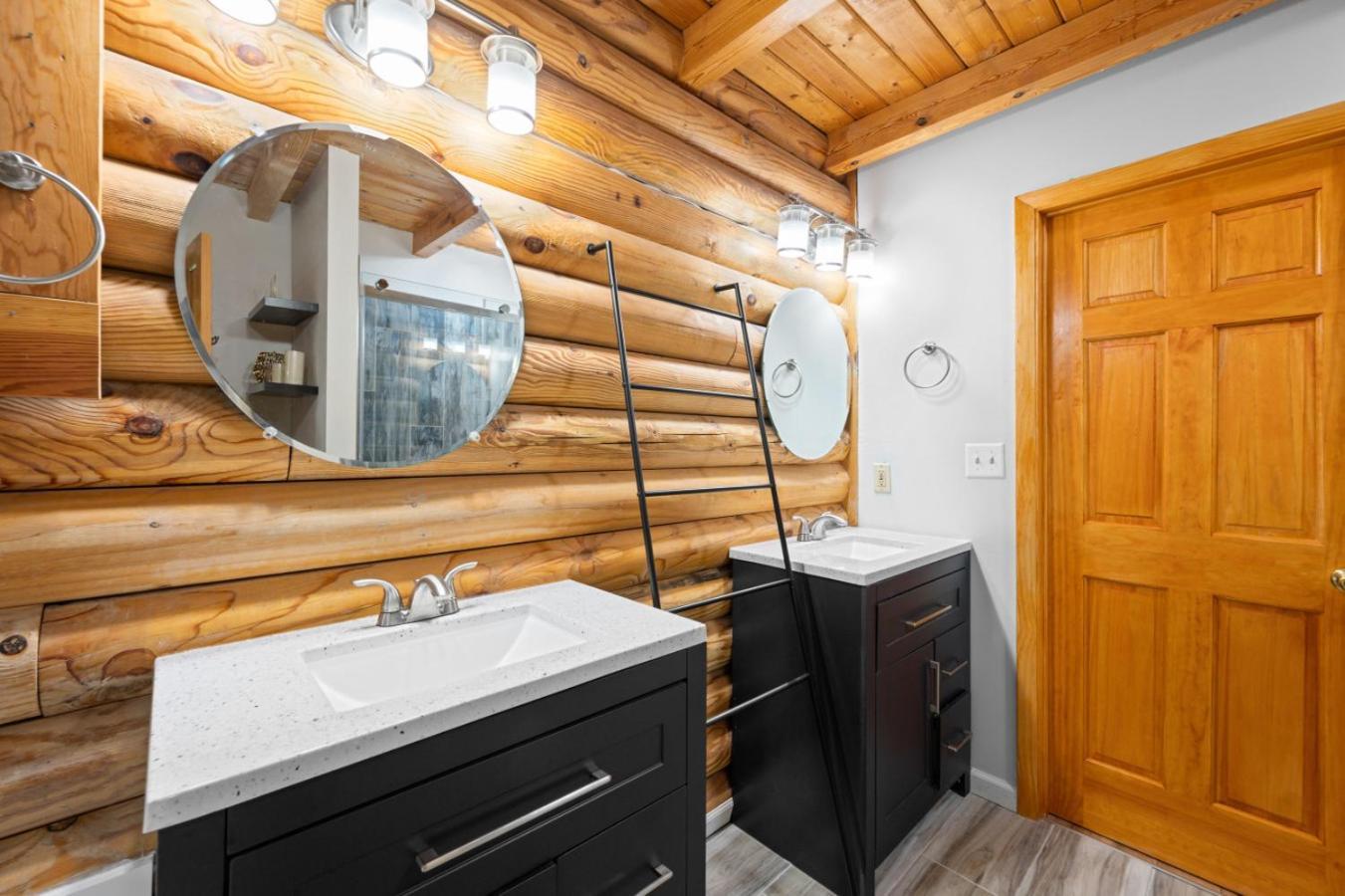 Holiday home Family W Private Hot Tub- Game Rm- Disc Golf- Pets Gatlinburg