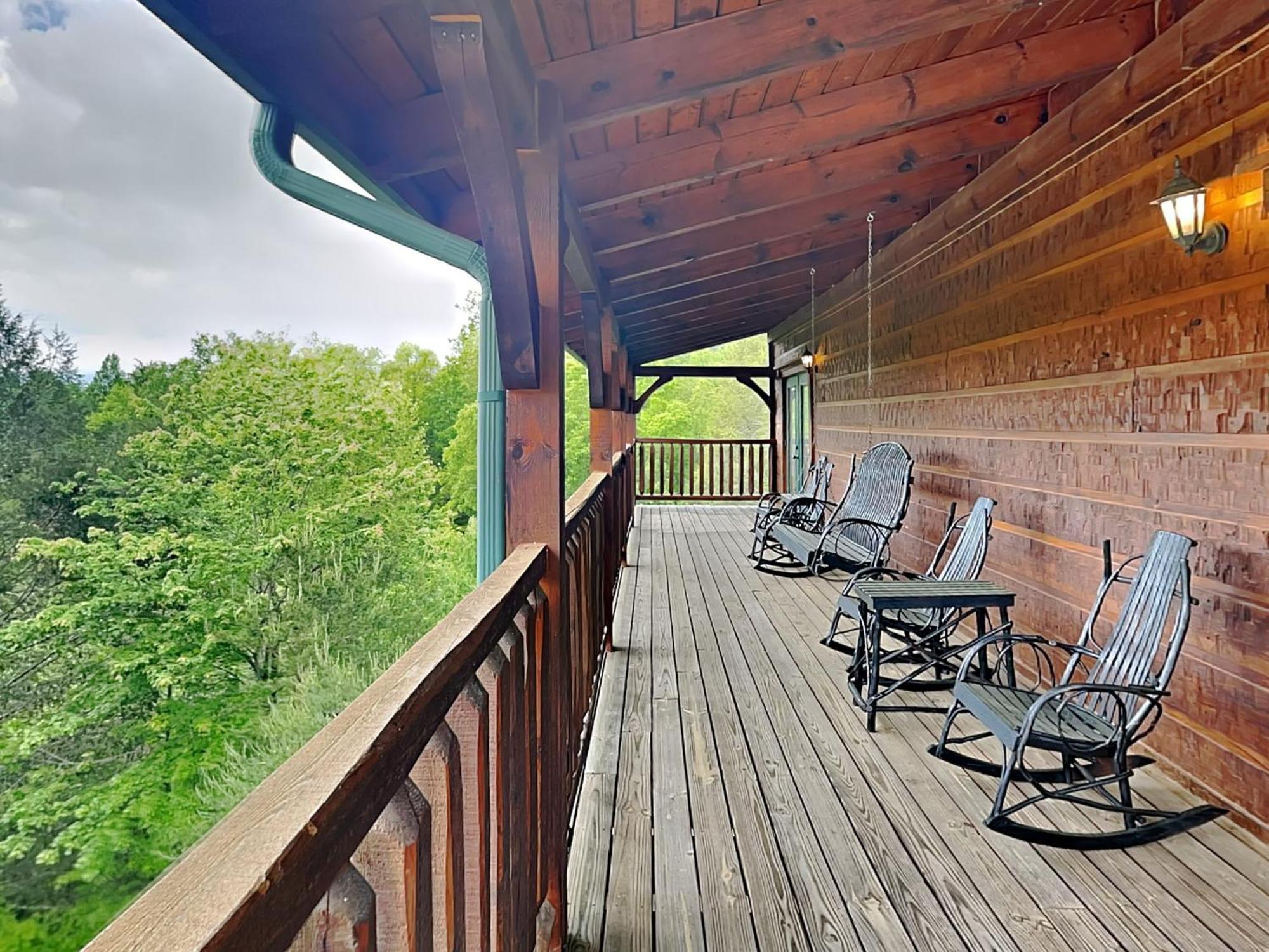 Holiday home The Great Escape Ii, 5 Bedrooms, Sleeps 17, Game Room, Pool Access, Theater