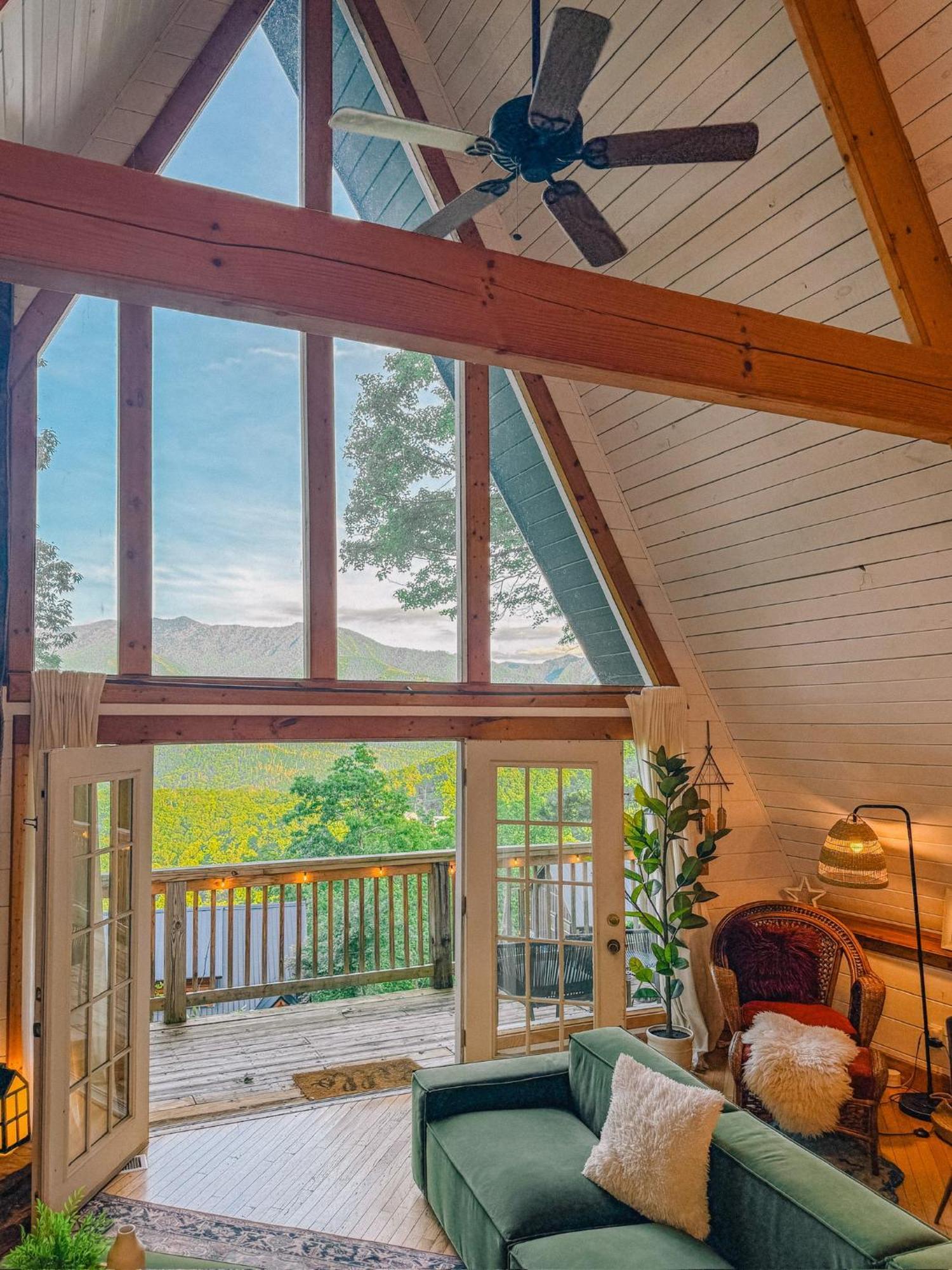 Holiday home Big Mountain View! Downtown Village! Hot Tub! Fan Favorite! Aframe Dreams! Magazine-featured! Stunning Interiors! Little *